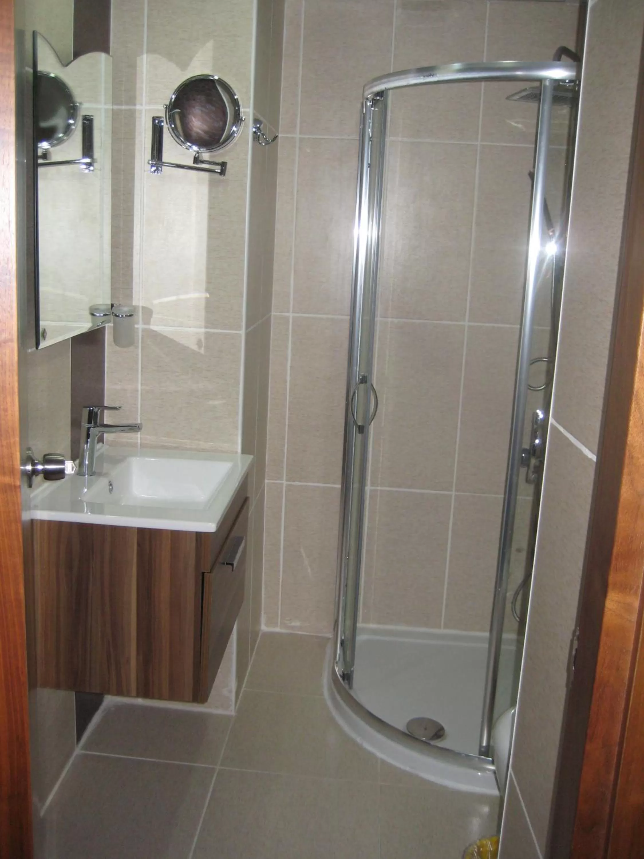 Shower, Bathroom in Miroglu Hotel