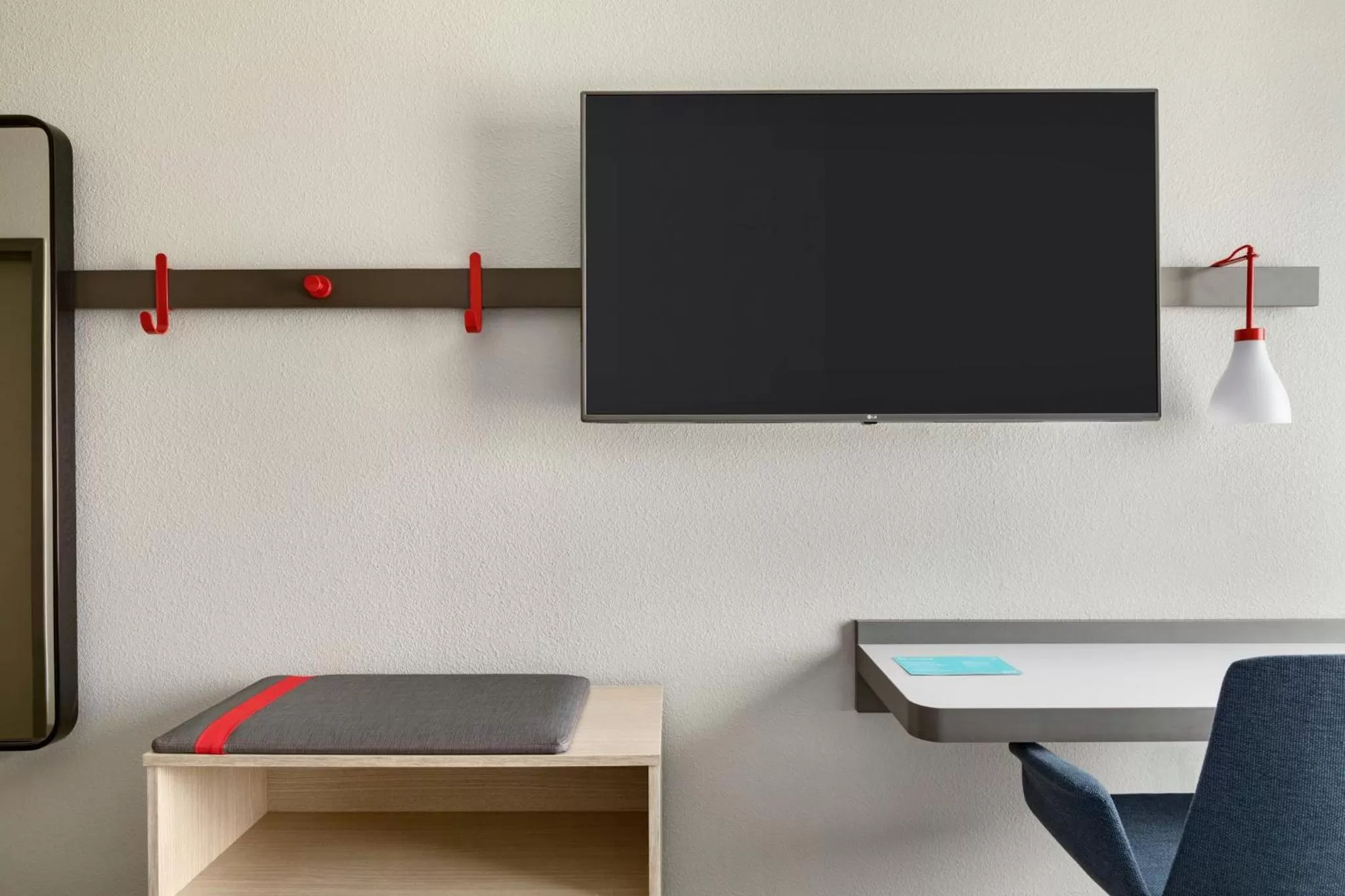 Photo of the whole room in avid hotel Atlanta - Conyers I-20 by IHG