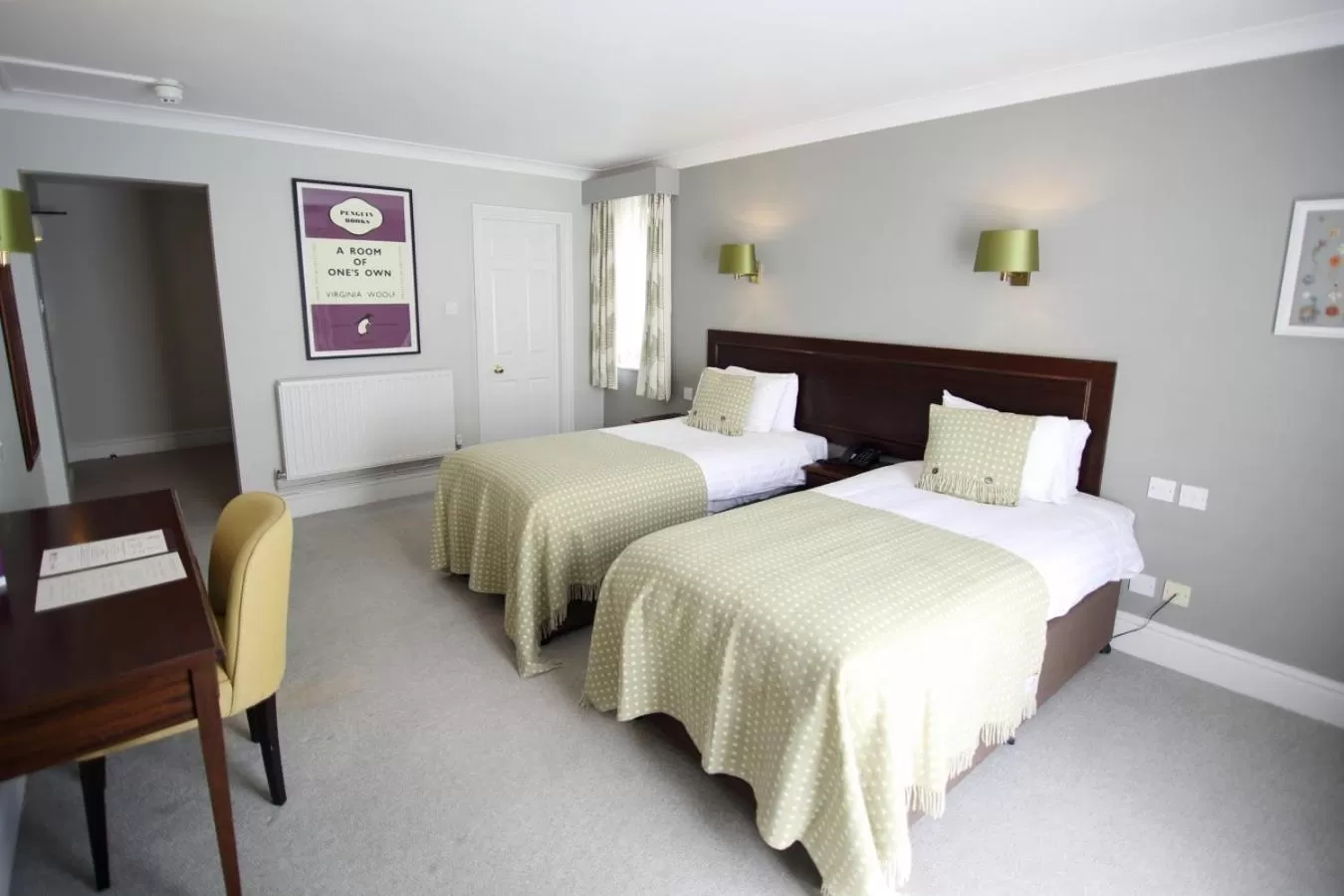Photo of the whole room, Bed in Mercure Gloucester Bowden Hall Hotel