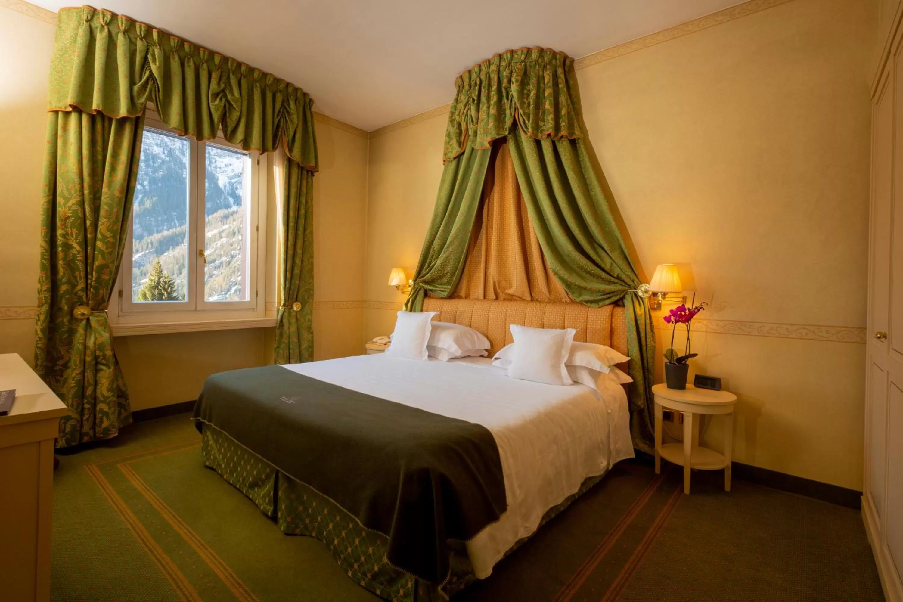 Bed in Grand Hotel Royal E Golf