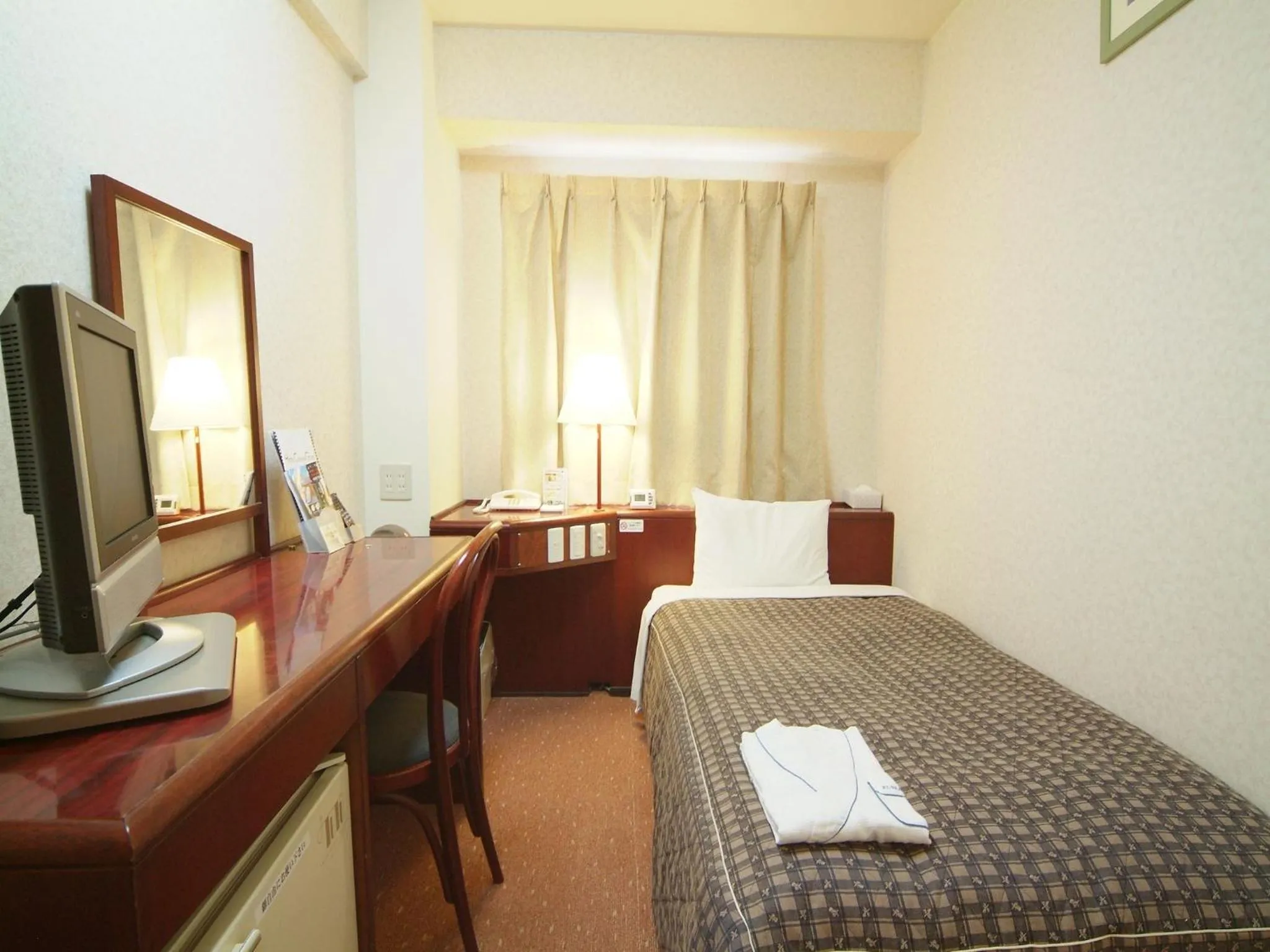 Bed in Hotel Crown Hills Himeji