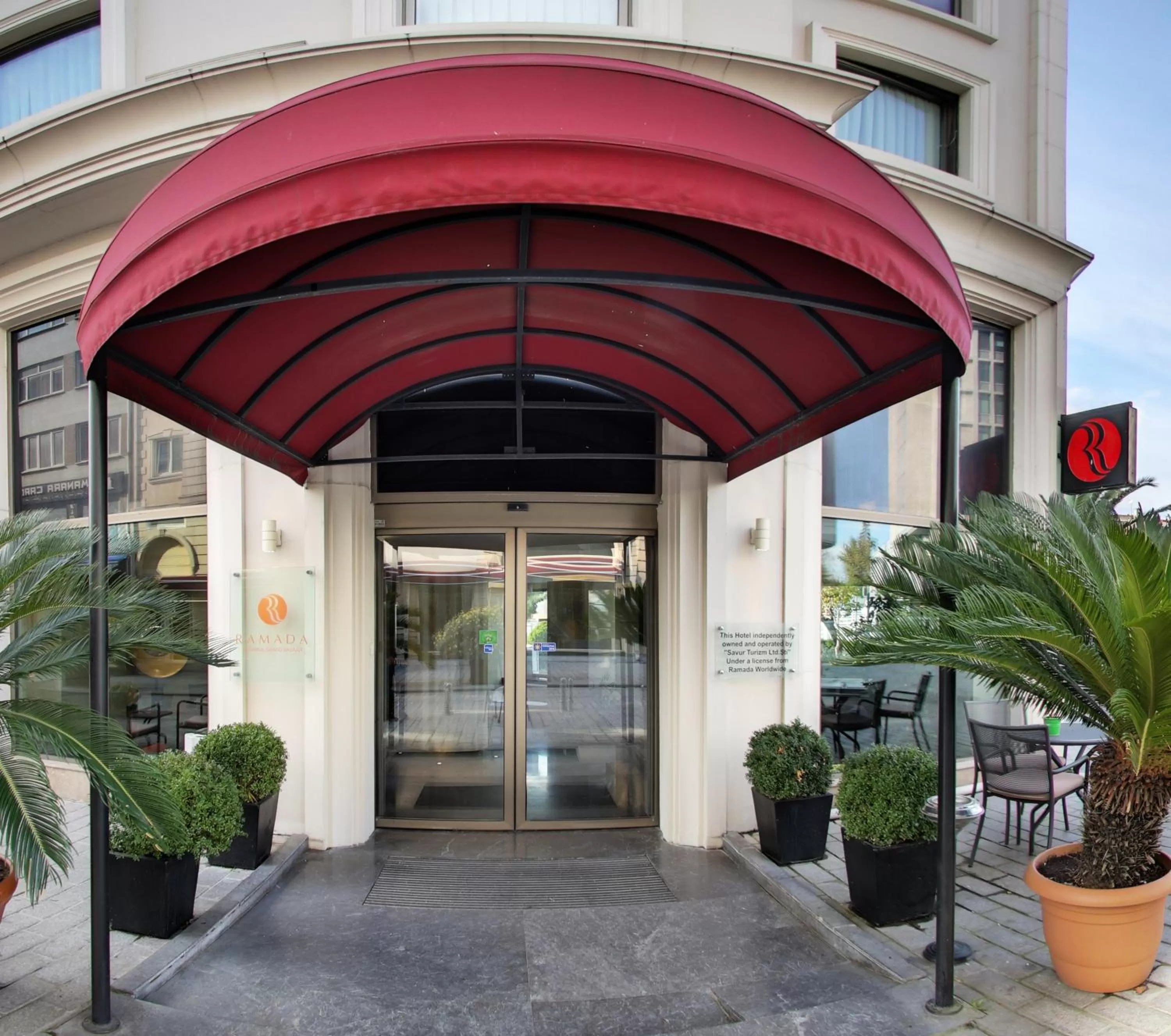 Facade/entrance in Ramada by Wyndham Istanbul Grand Bazaar