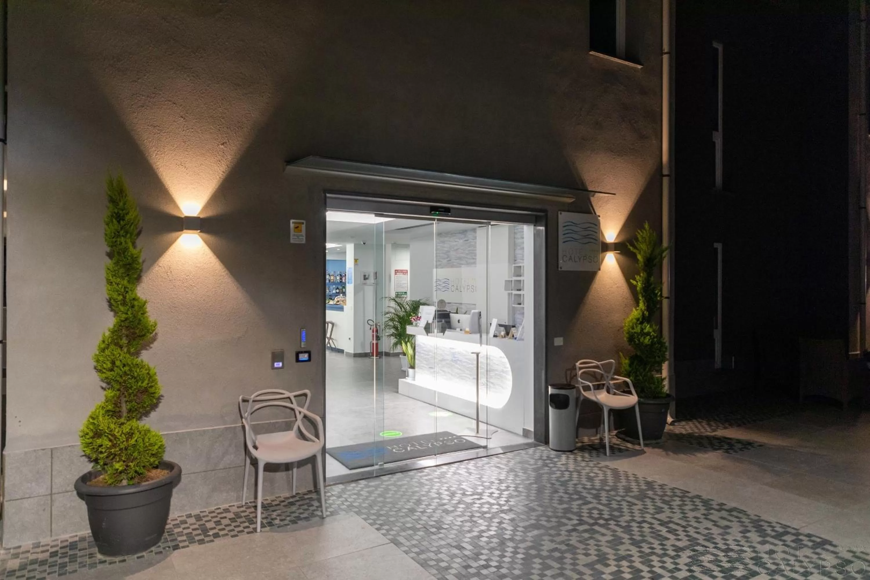 Property building in Hotel Calypso