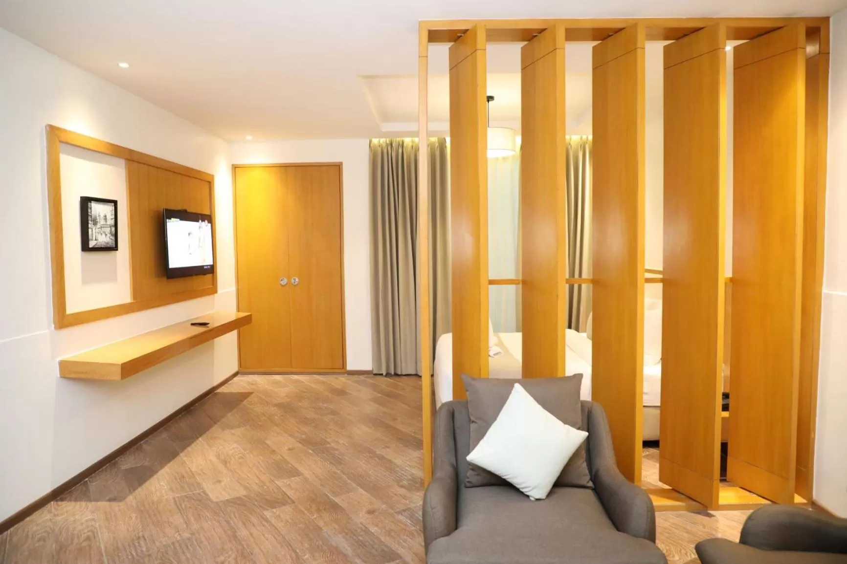 Bed in The Fern Residency, Morbi