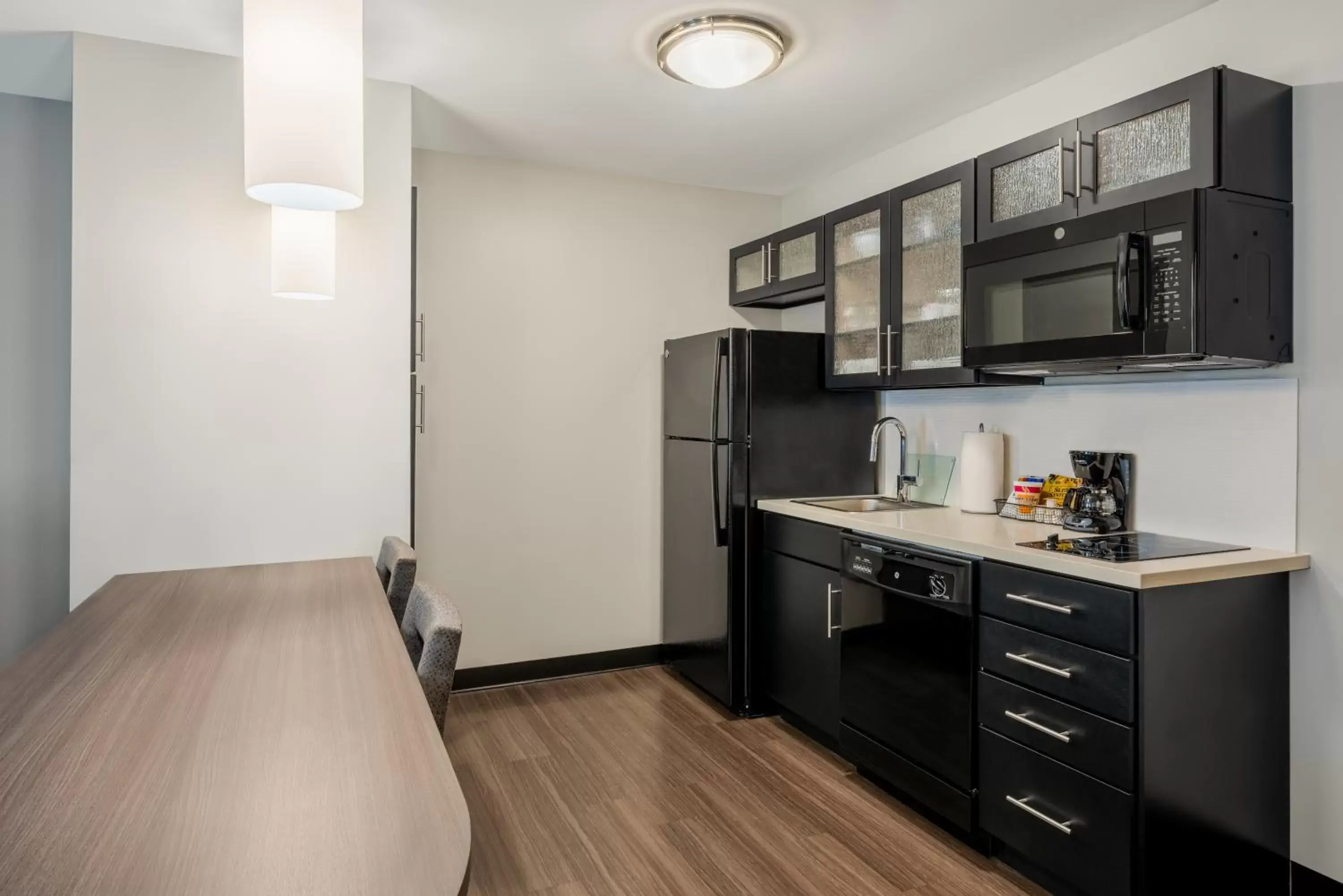 One-Bedroom King Suite with Sofa Bed in Candlewood Suites Cookeville by IHG One-Bedroom King Suite with Sofa Bed in Candlewood Suites Cookeville by IHG