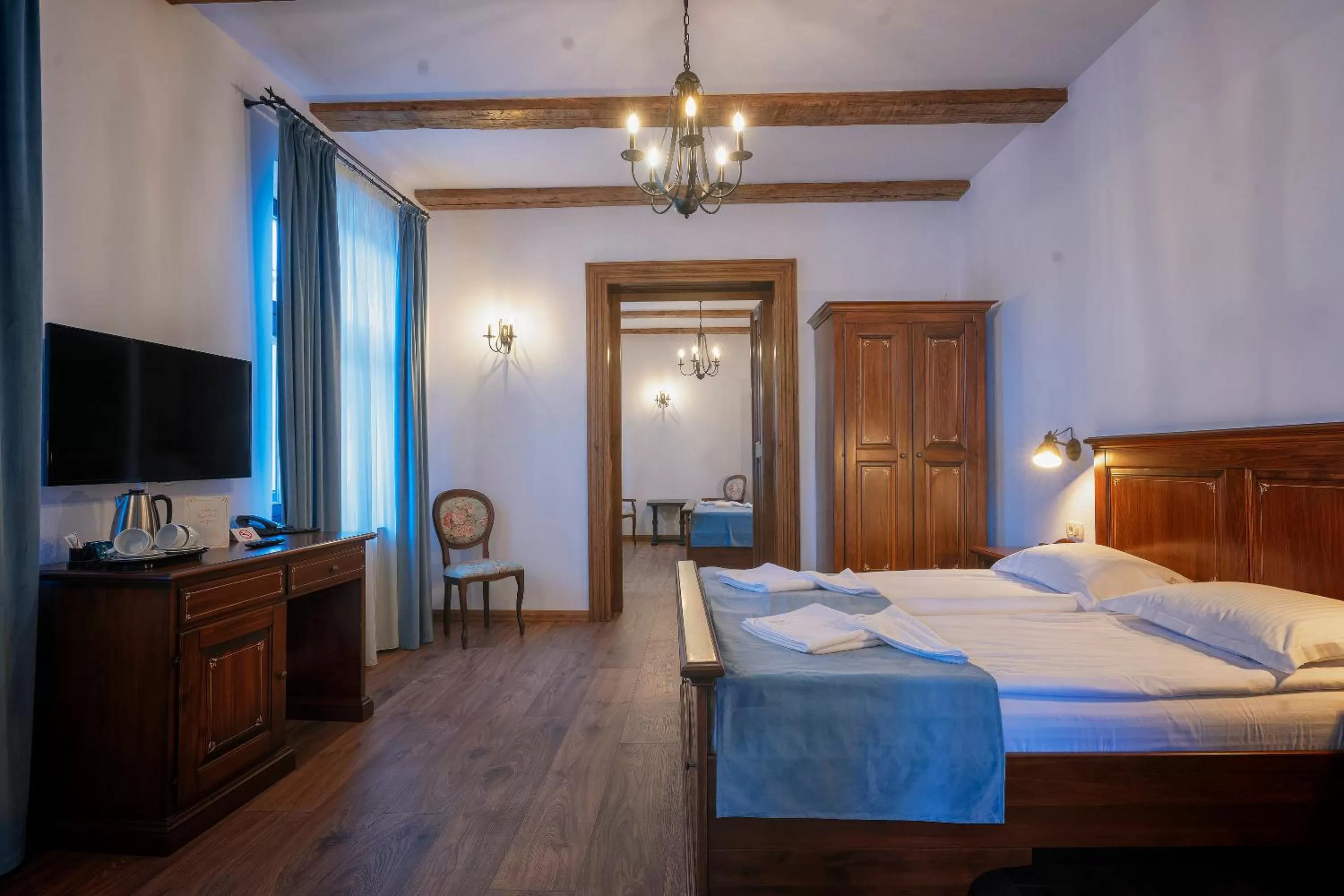 Bed in HOTEL BOUTIQUE CASA CHITIC -HOTEL AND RESTAURANT Str Johann Gott nr7