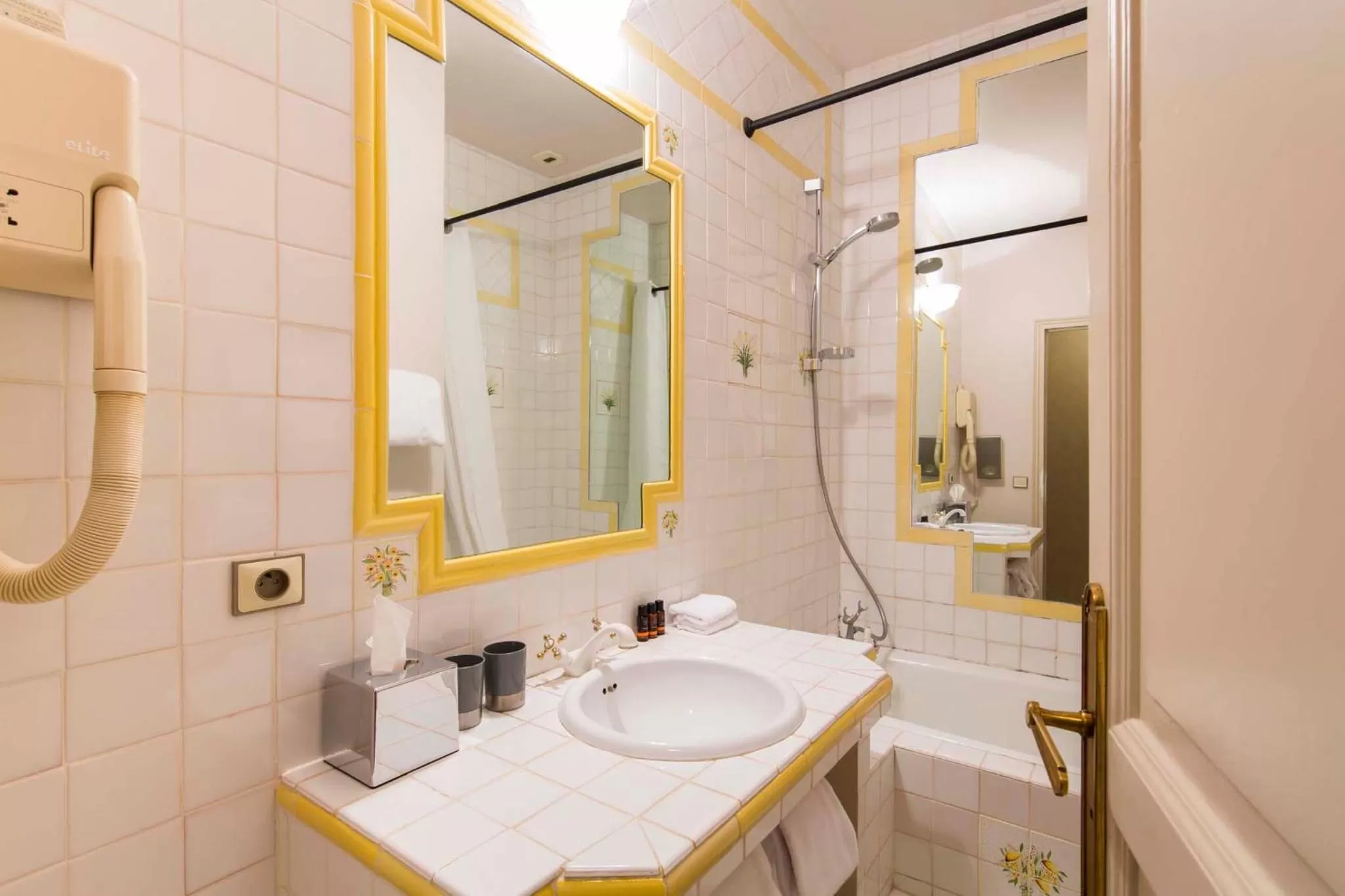 Bathroom in Les Trois Lys