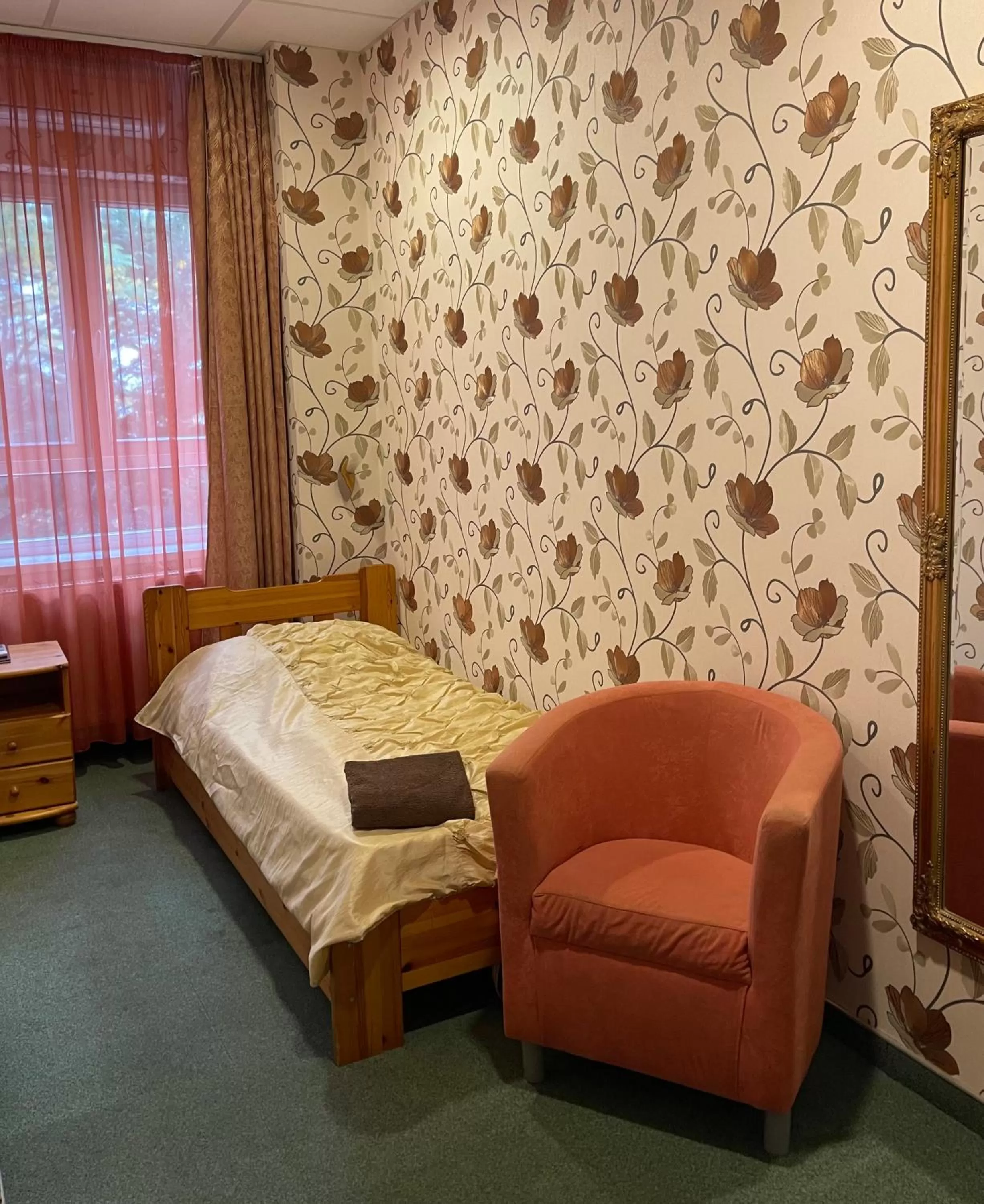 Bed in Airport Szálló