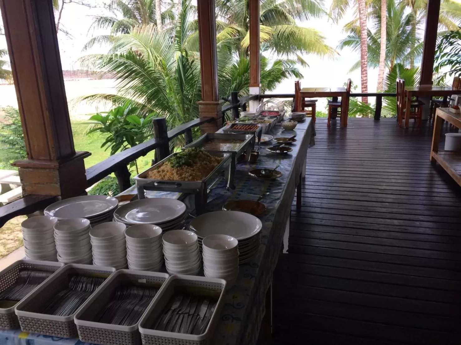 Restaurant/places to eat in S Beach Resort