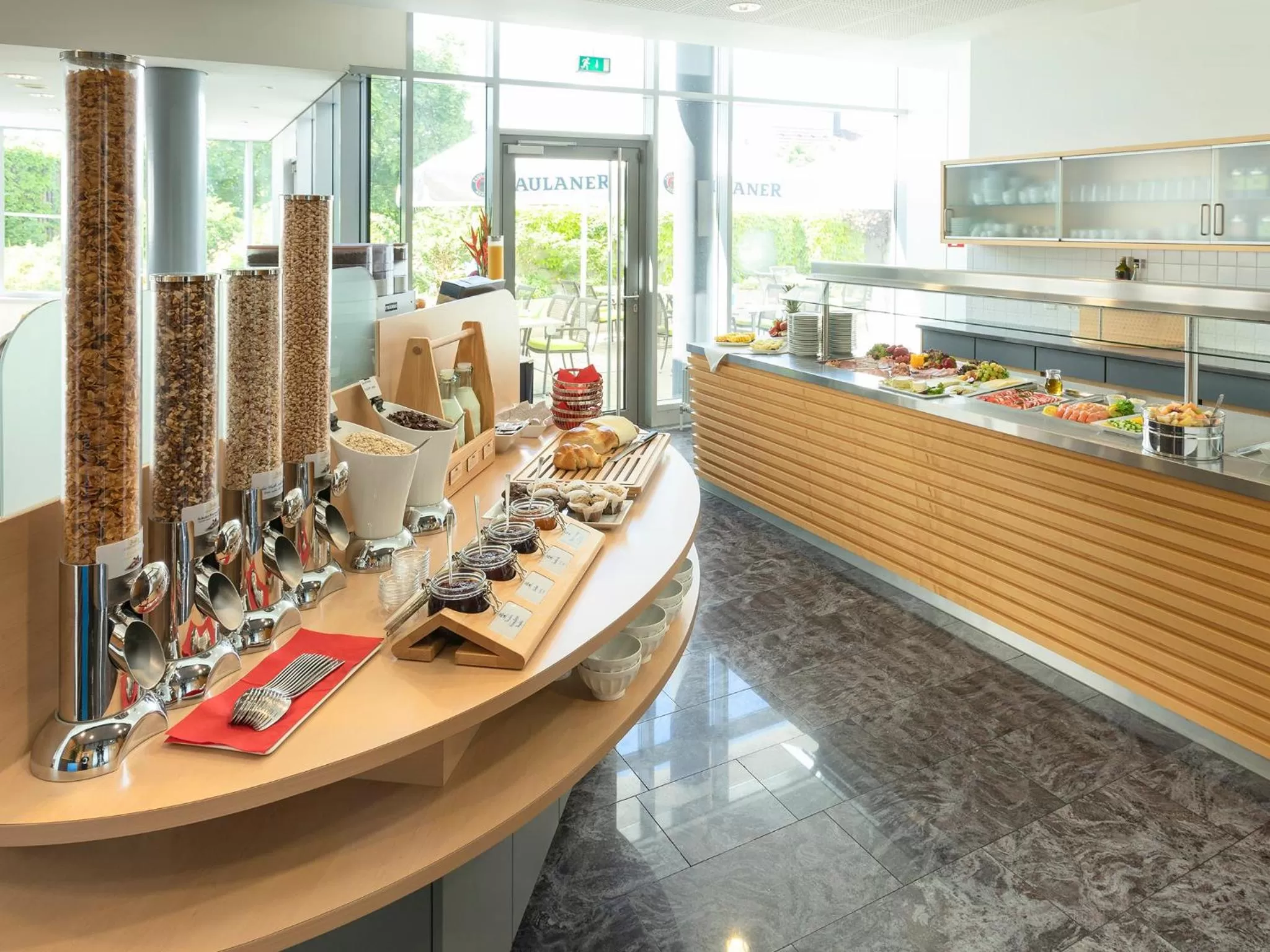 Food and drinks in Best Western Hotel am Europaplatz