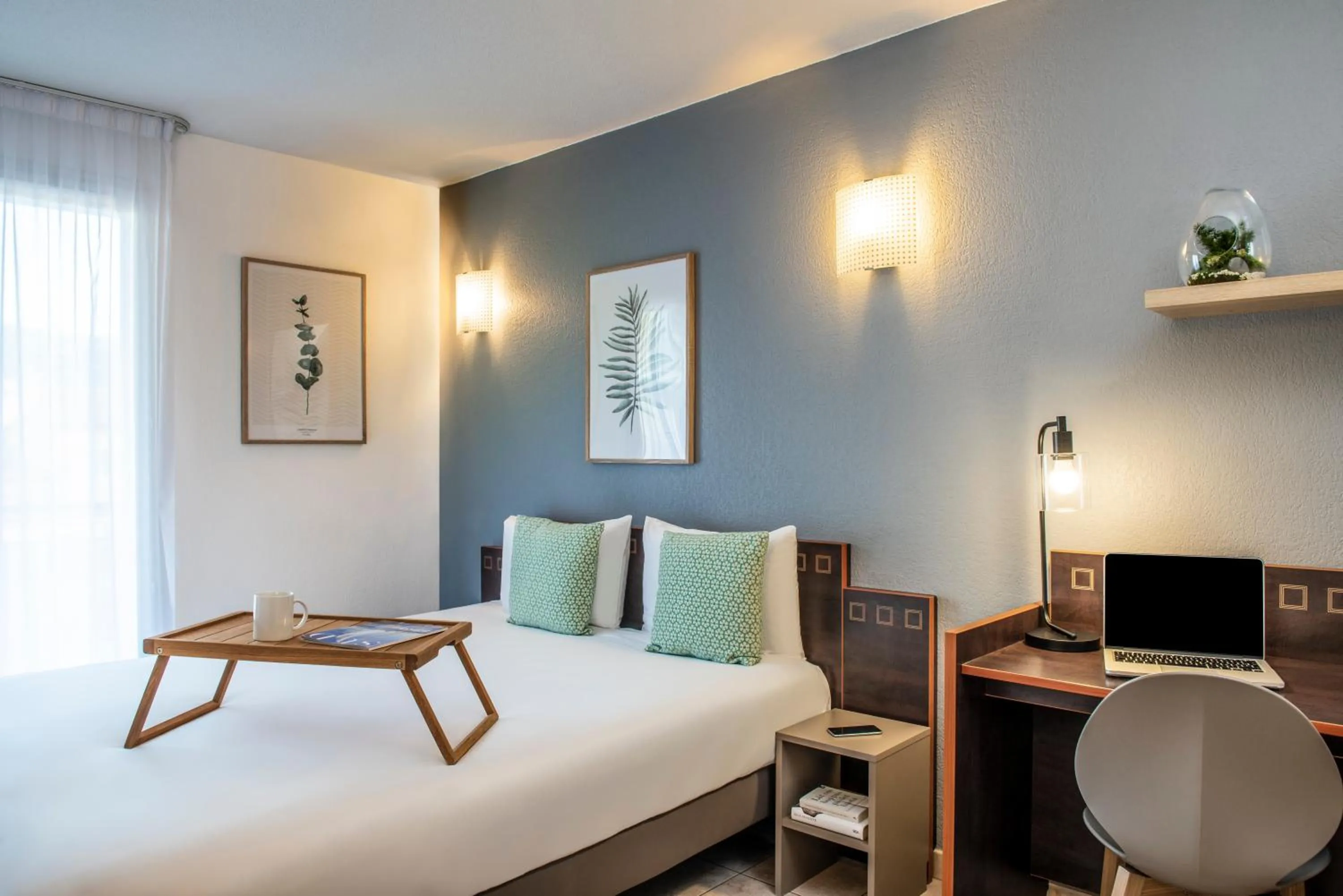 Photo of the whole room, Bed in Aparthotel Adagio Access Nice Garibaldi