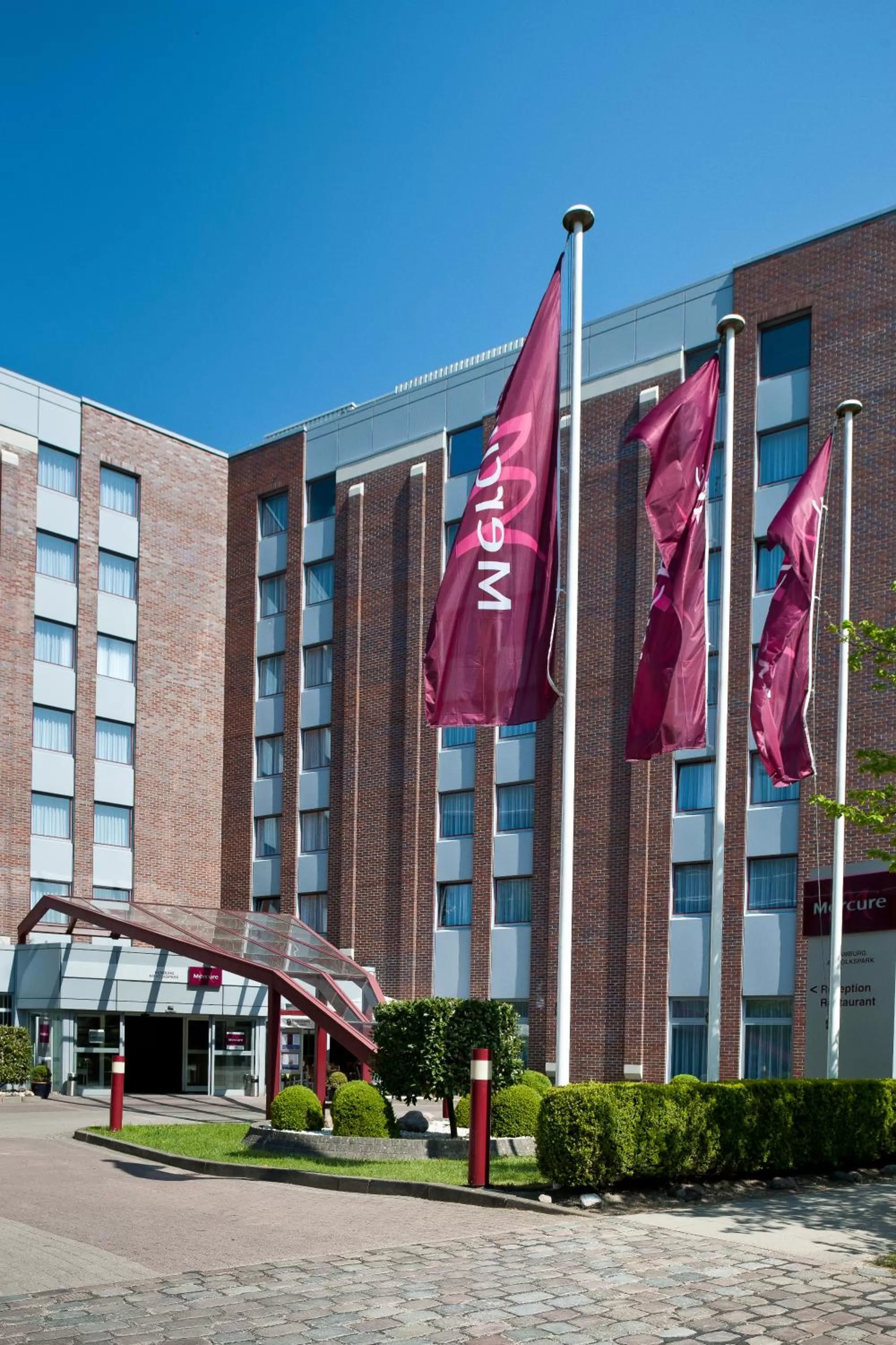 Property building in Mercure Hotel Hamburg am Volkspark