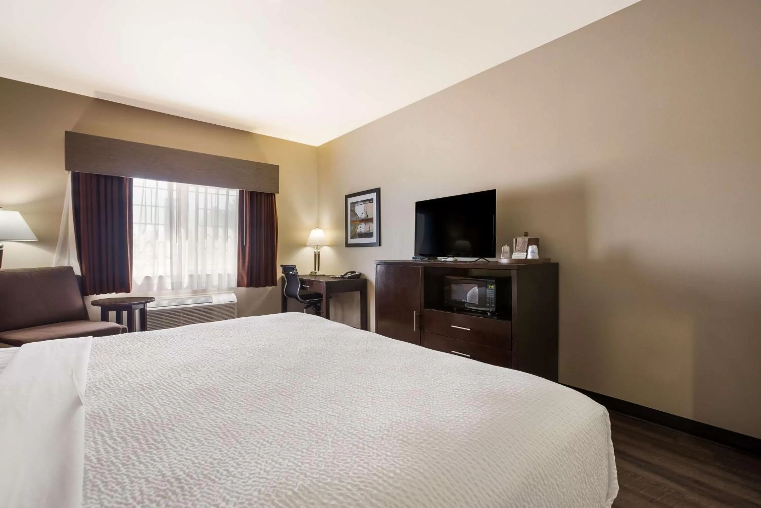 Bedroom, Bed in Best Western Northwest Lodge