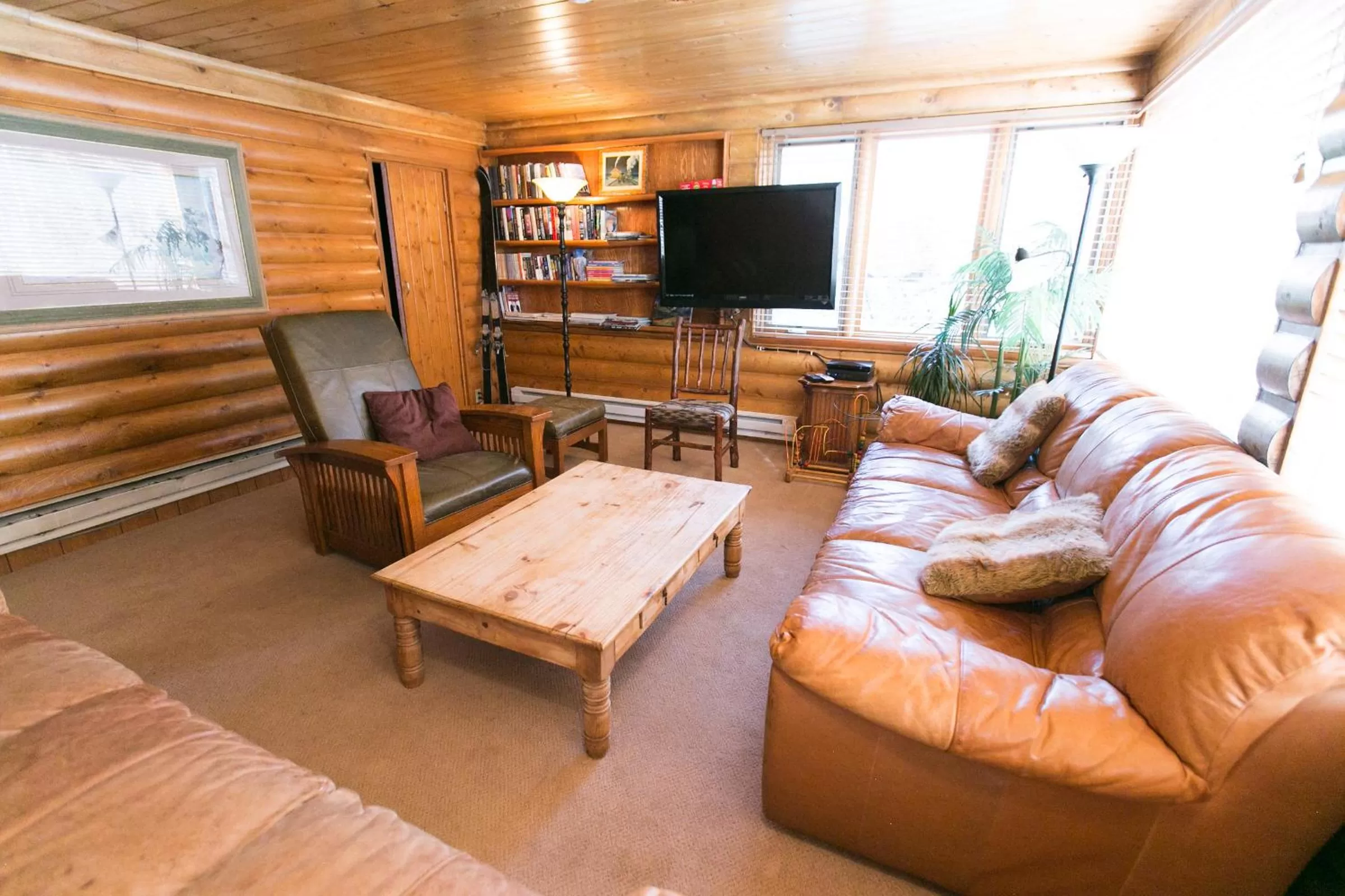 Seating Area in Silver Fork Lodge & Restaurant