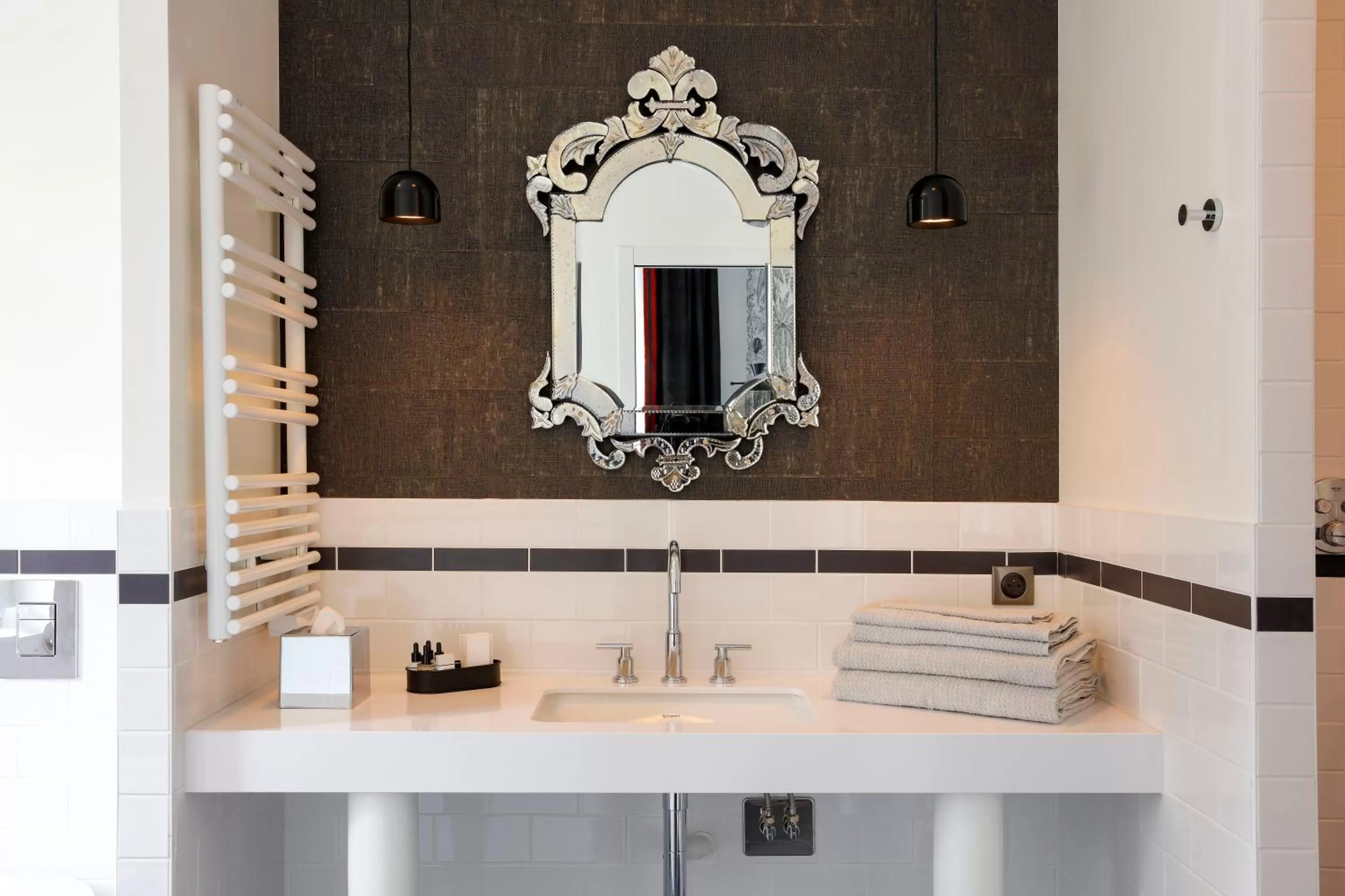 Bathroom in Continental Hotel