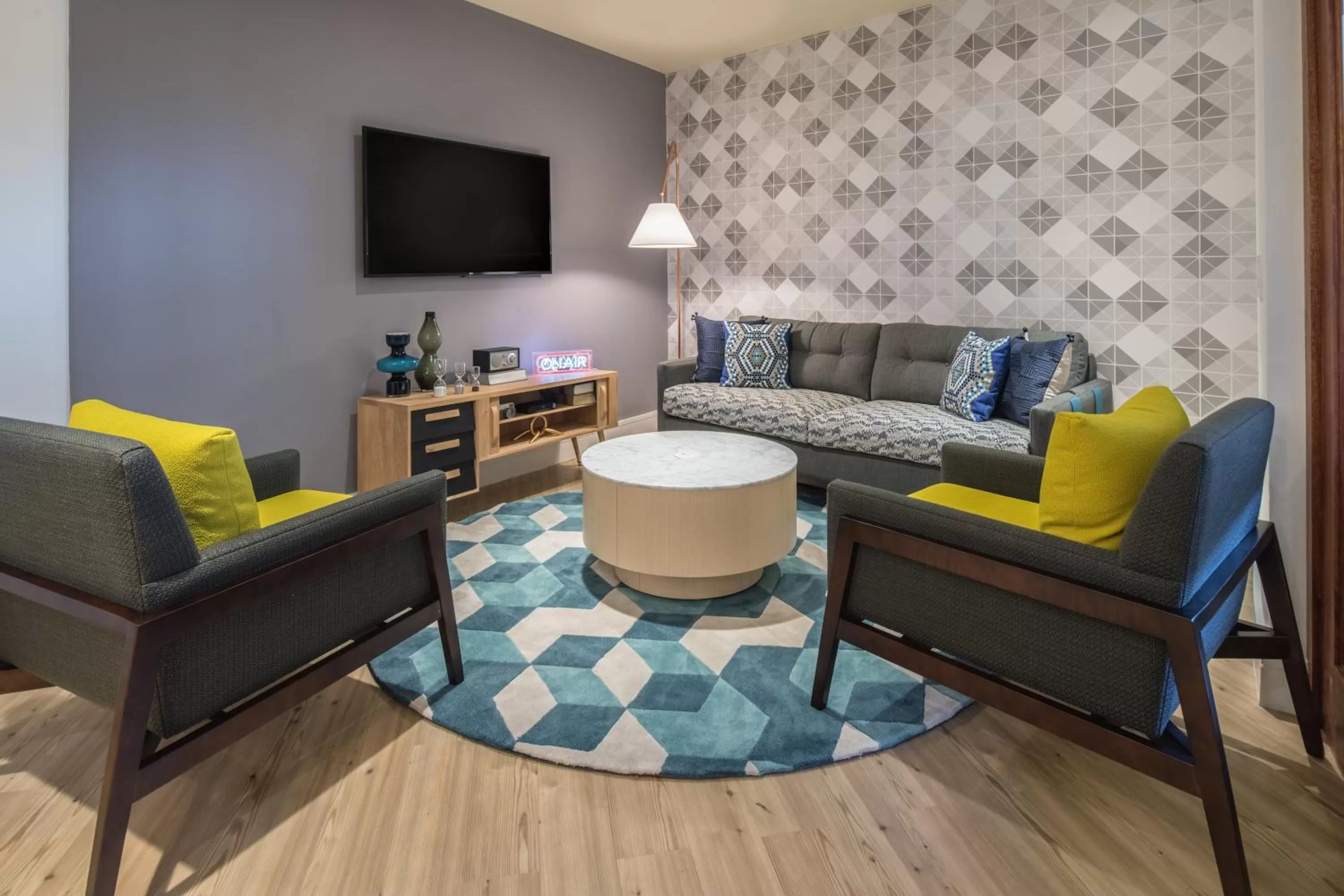 Meeting/conference room in Crowne Plaza Cabana Hotel by IHG