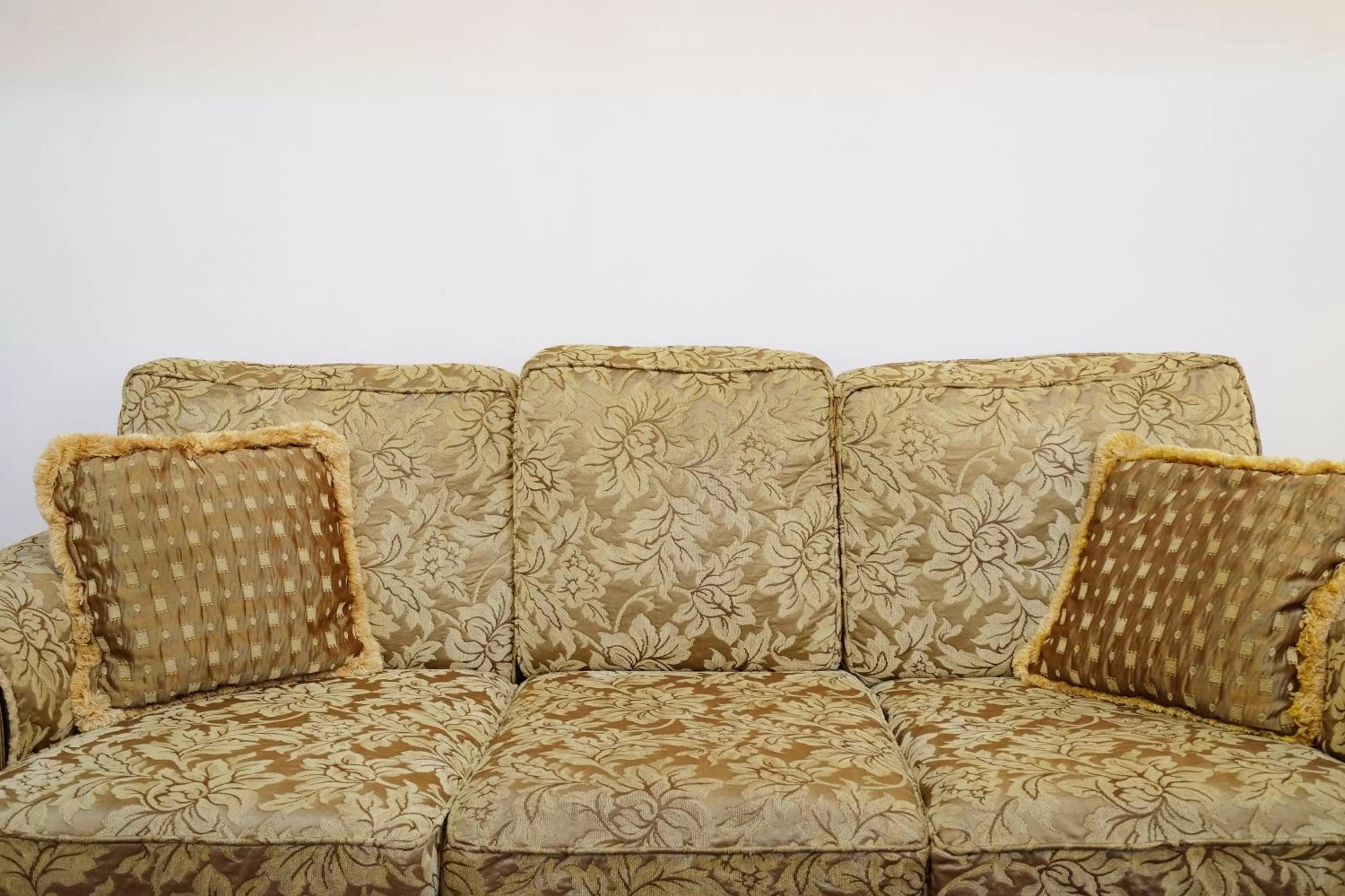 Living room in Dynasty Hotel