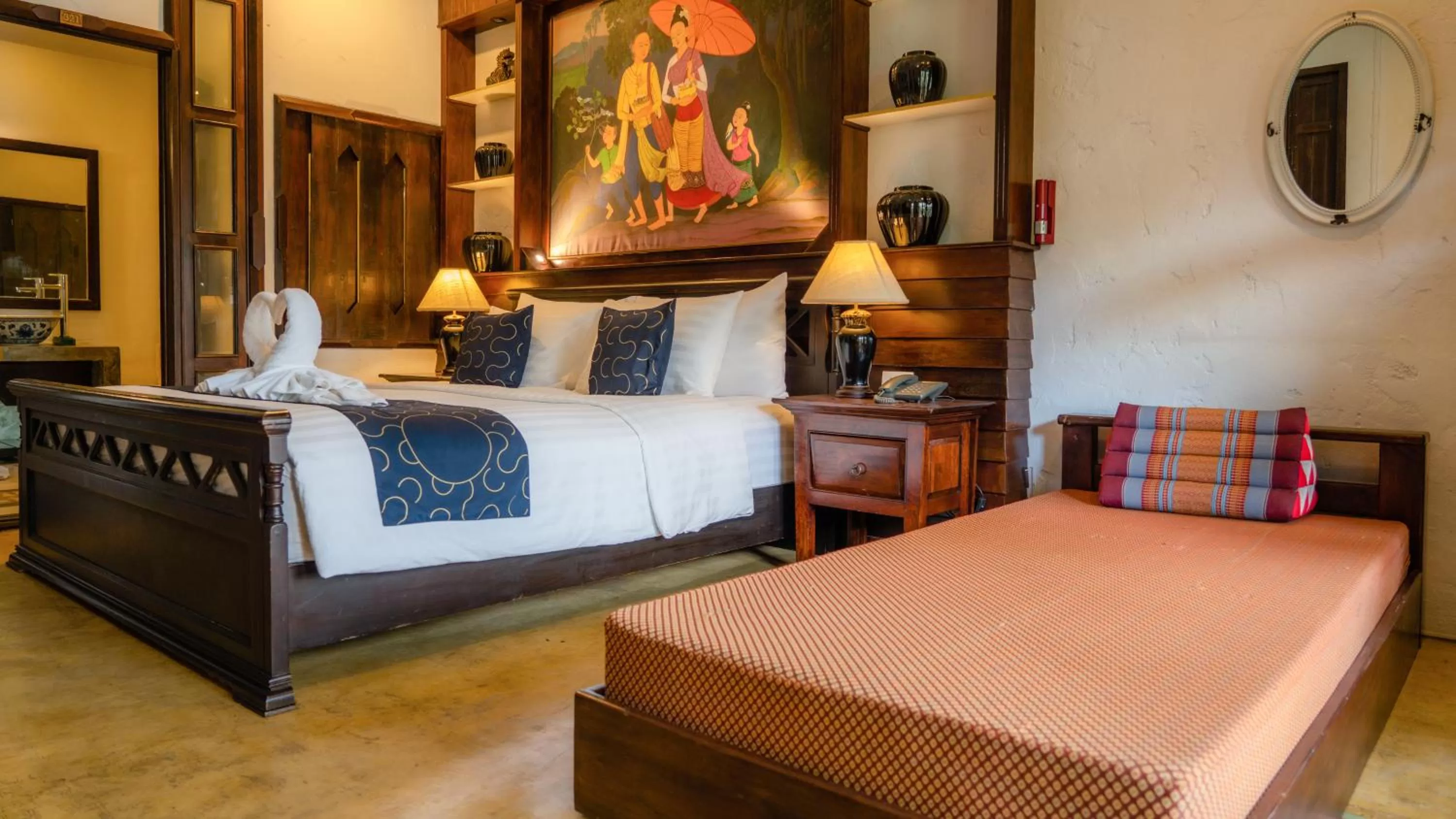 Photo of the whole room, Bed in Cheva Gallery Boutique Hotel