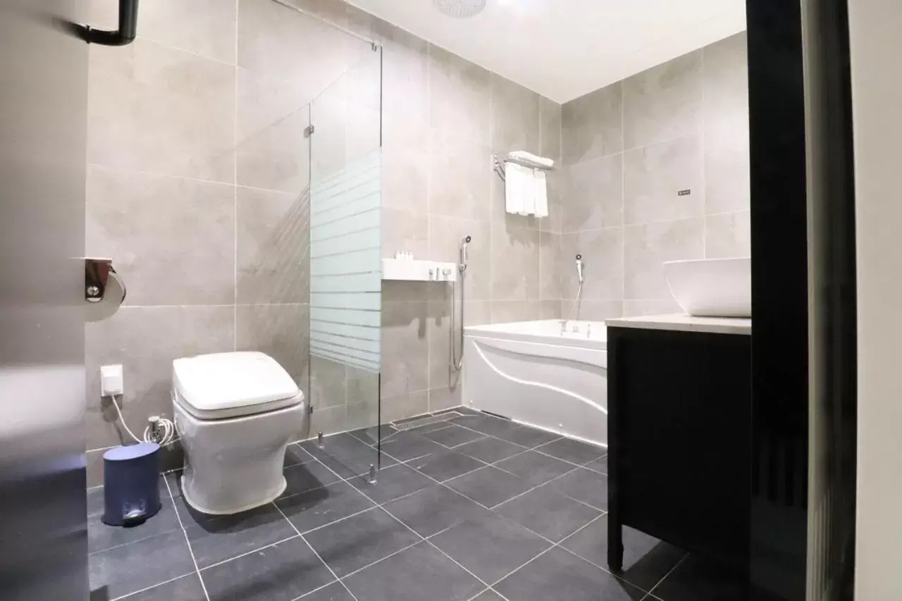 Deluxe Double Room with Bath in Hotel Marcher Deluxe Double Room with Bath in Hotel Marcher