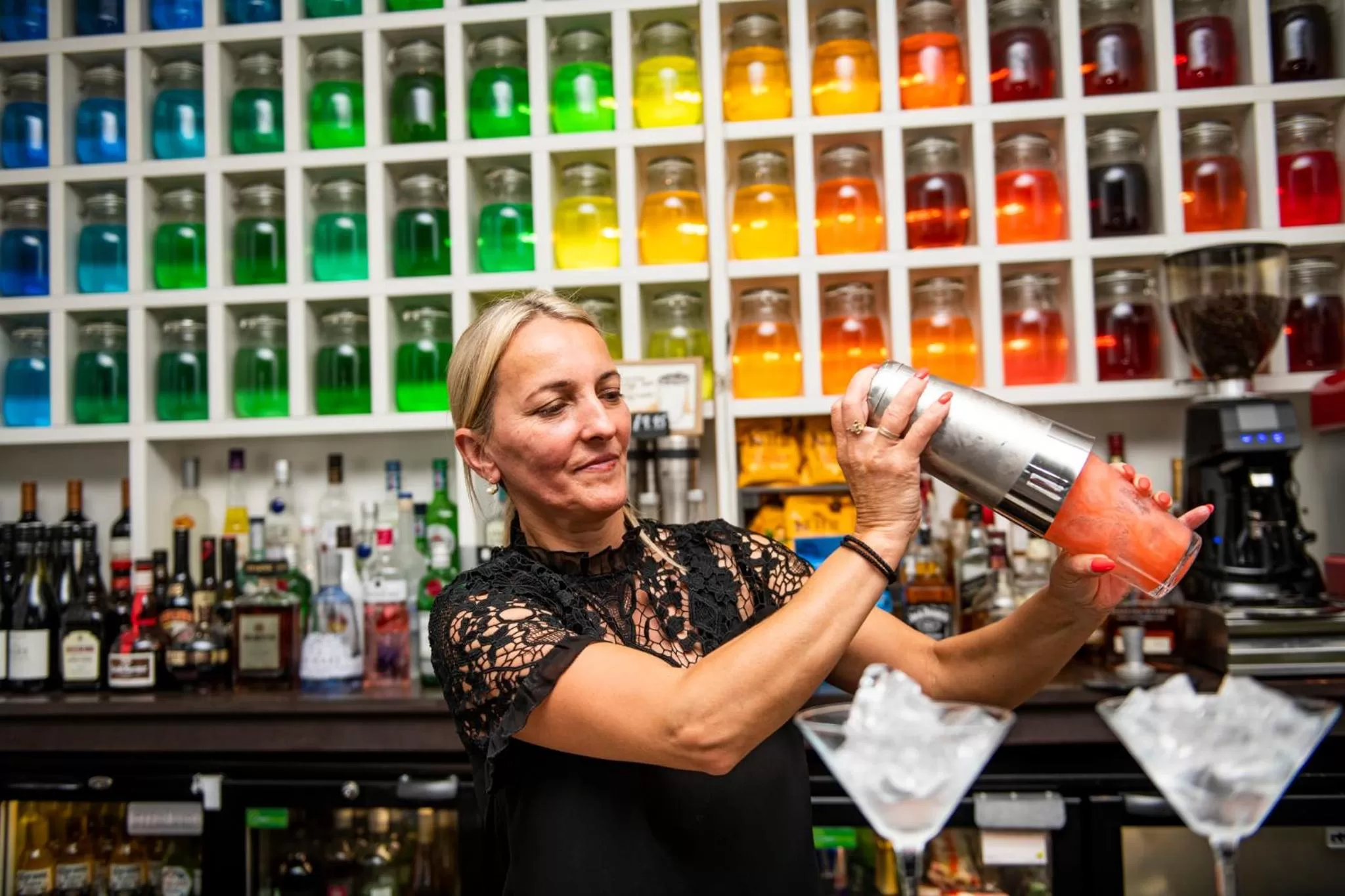 Lounge or bar in The Exhibitionist Hotel