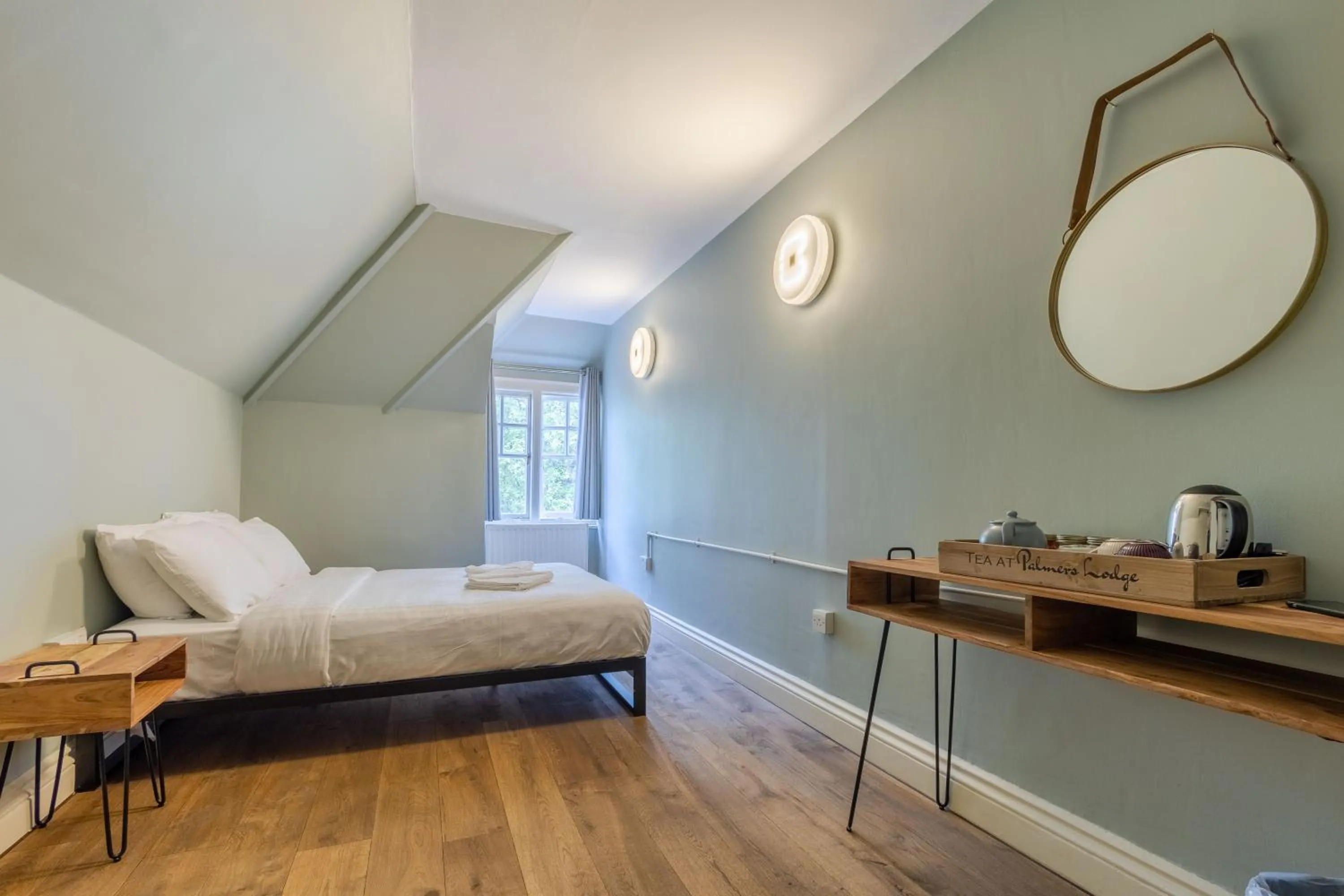 Photo of the whole room, Bed in Palmers Lodge Swiss Cottage