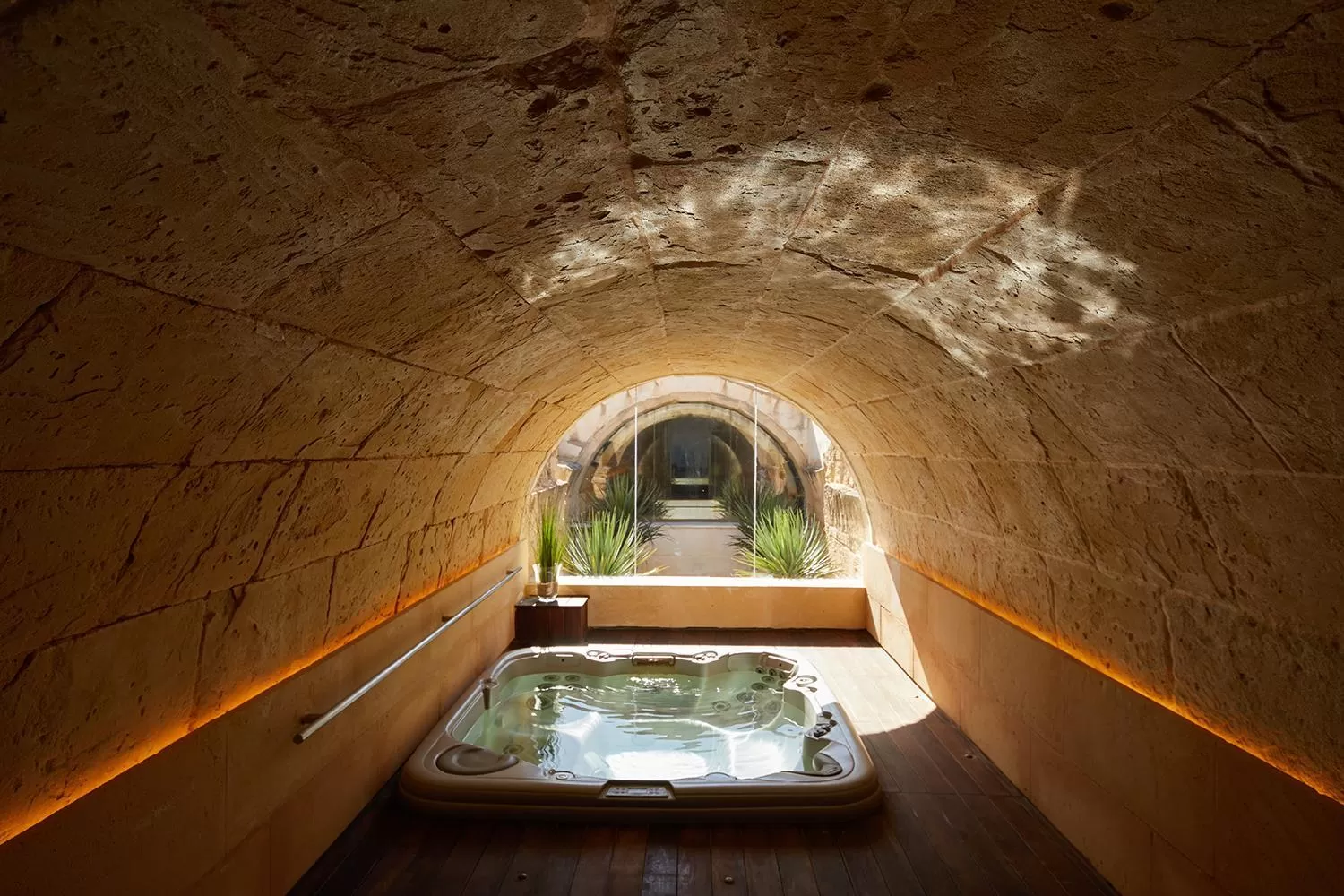 Property building in Fontsanta Hotel Thermal & Spa - Adults Only