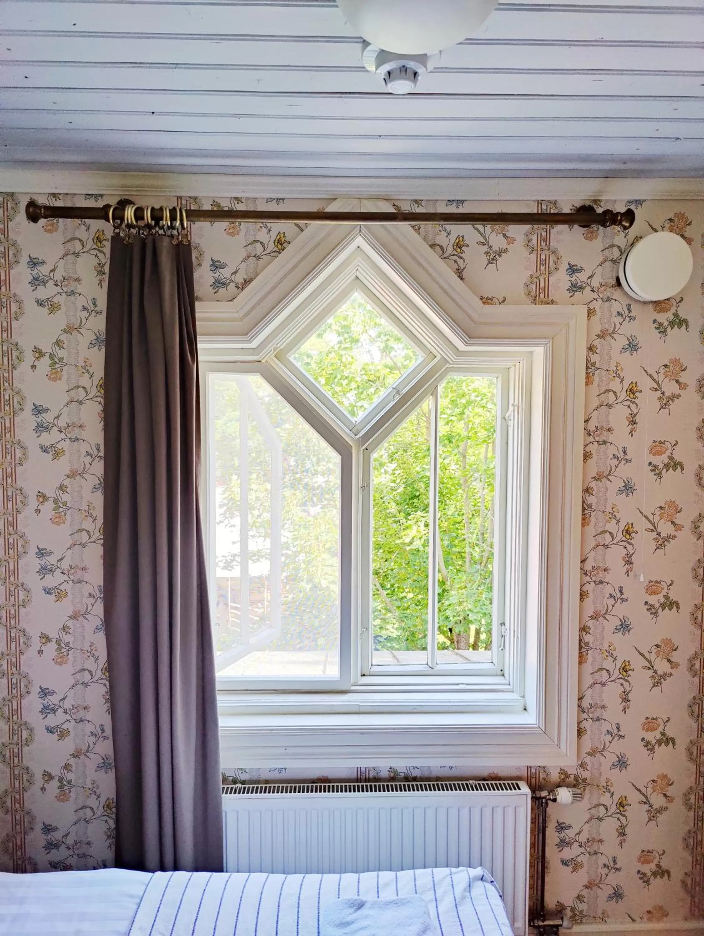 View in Hotel & Cafe Lanterna