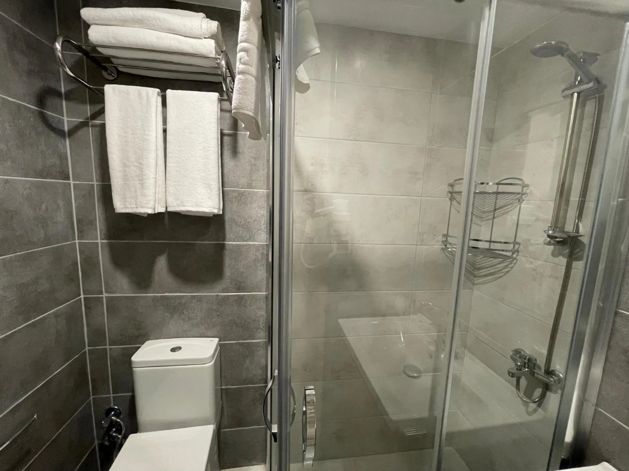 Shower in OPERA Hotel Antalya