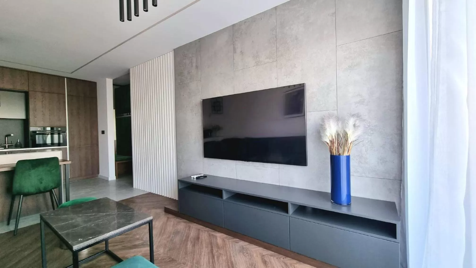 TV and multimedia, TV/Entertainment Center in NOOK NOOK Apartments Bytkowska 103