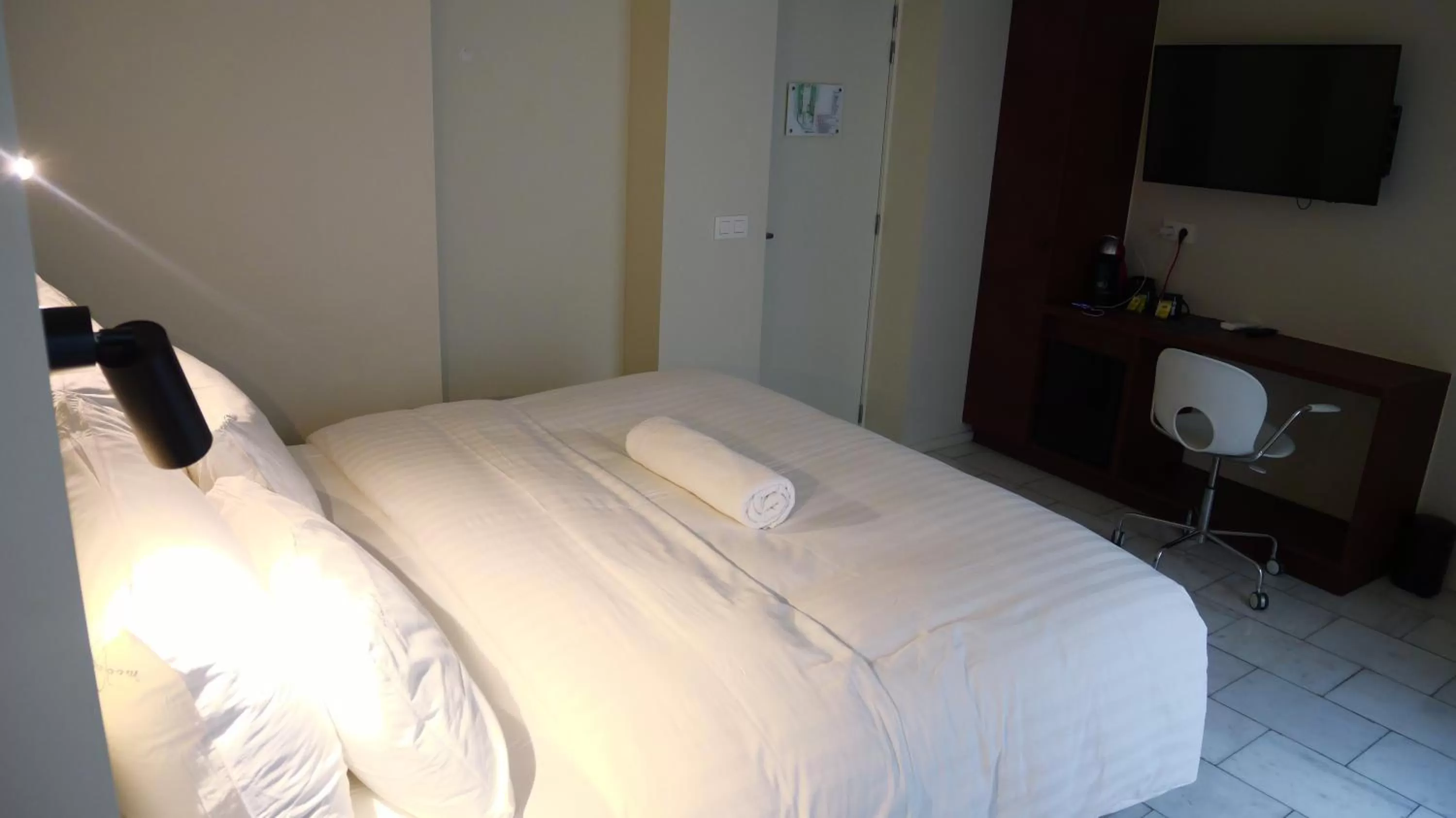 Bedroom, Bed in Heirloom - The Librarian