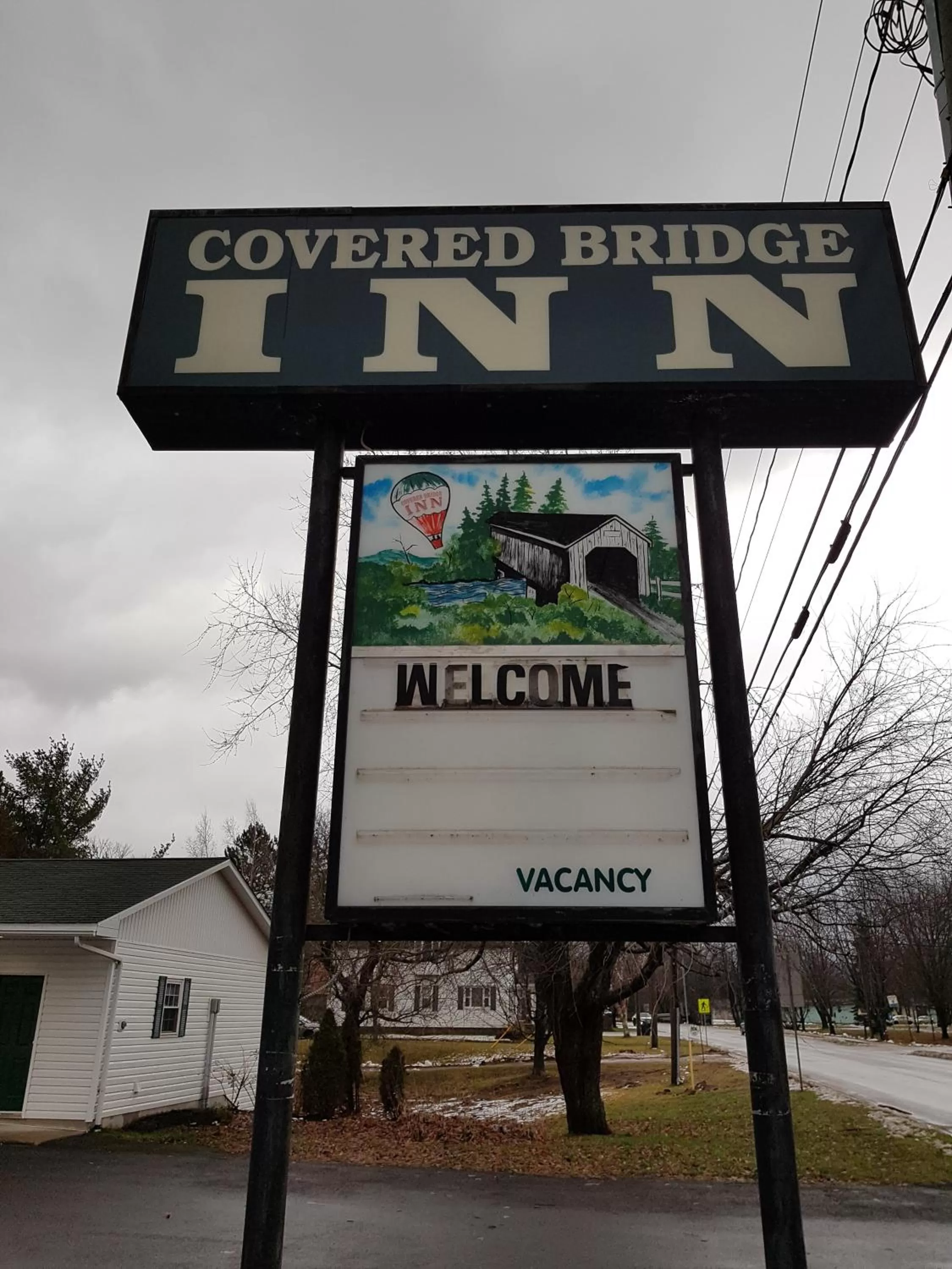 Covered Bridge Inn & Suites