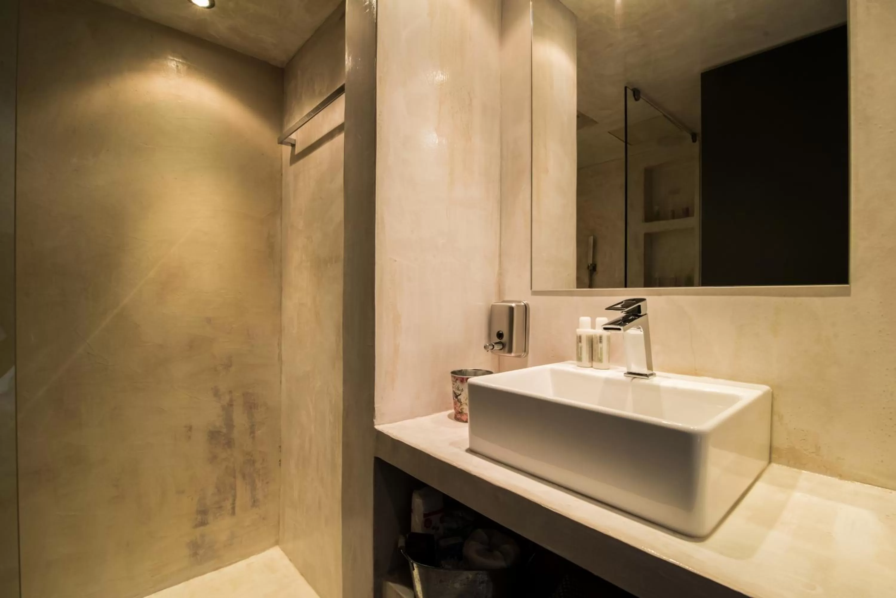 Bathroom in AthinA STREETAPARTMENTS