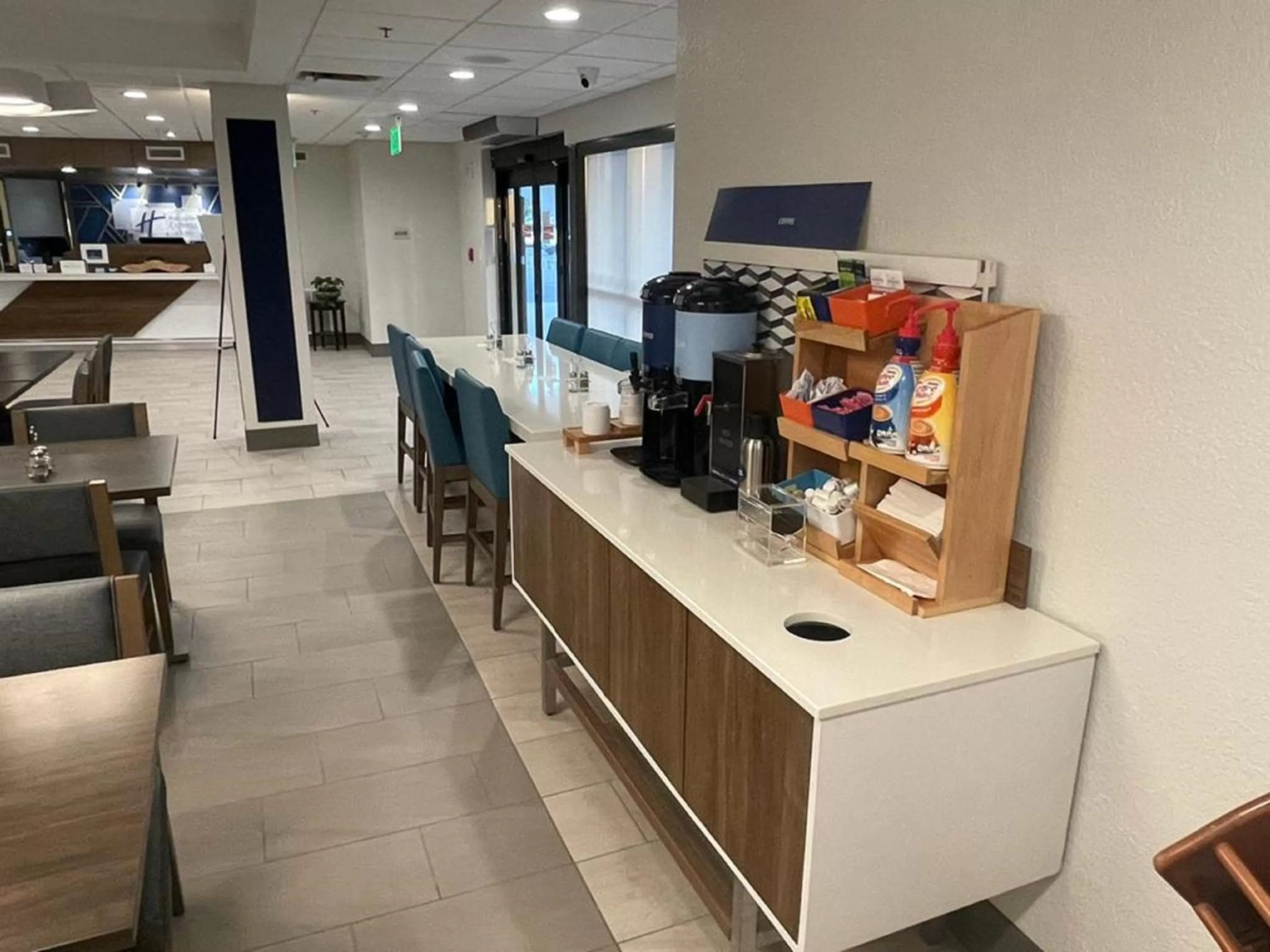 Breakfast in Holiday Inn Express Fort Lauderdale North - Executive Airport by IHG