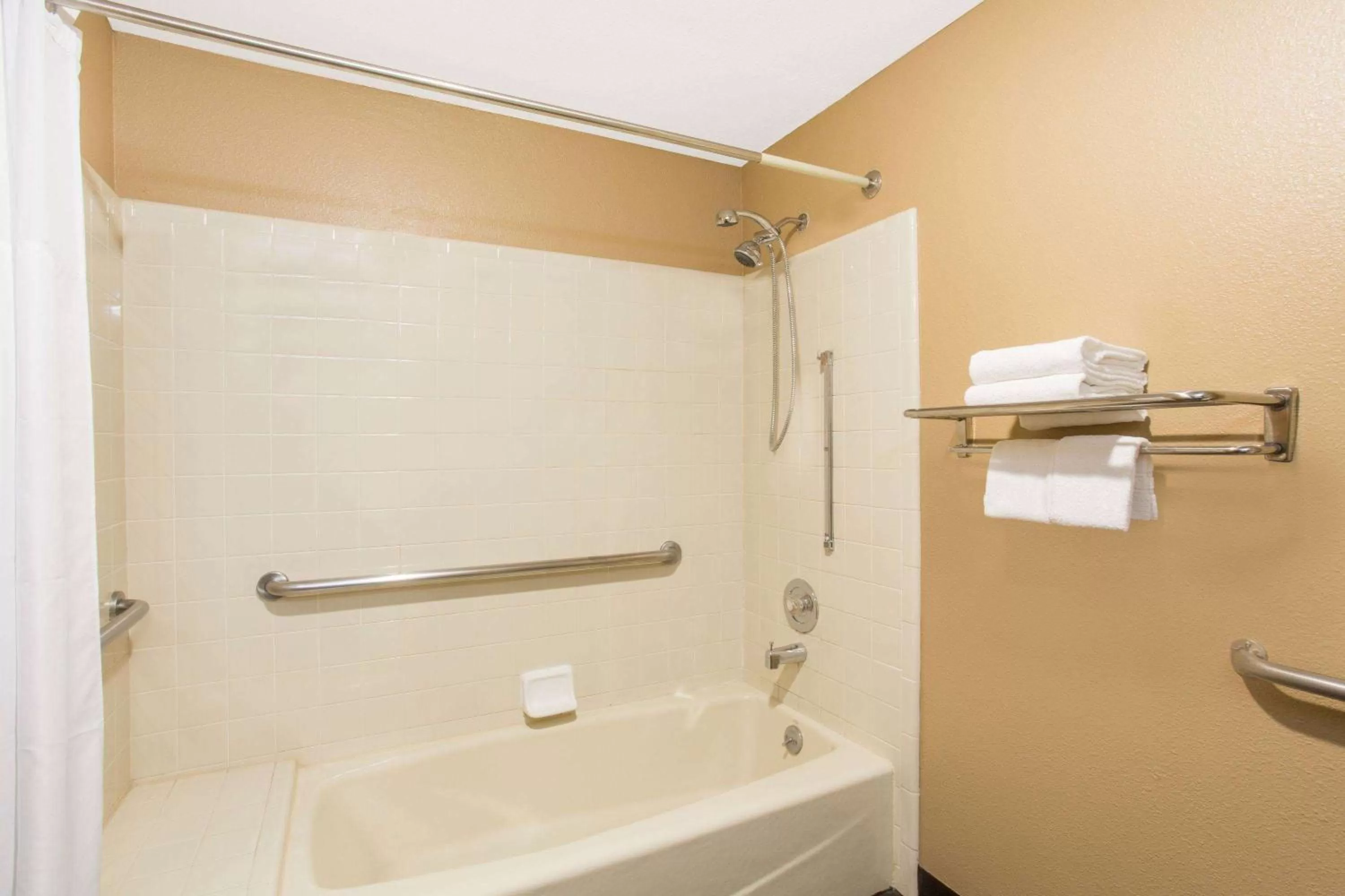 Bathroom in Super 8 by Wyndham Baker City