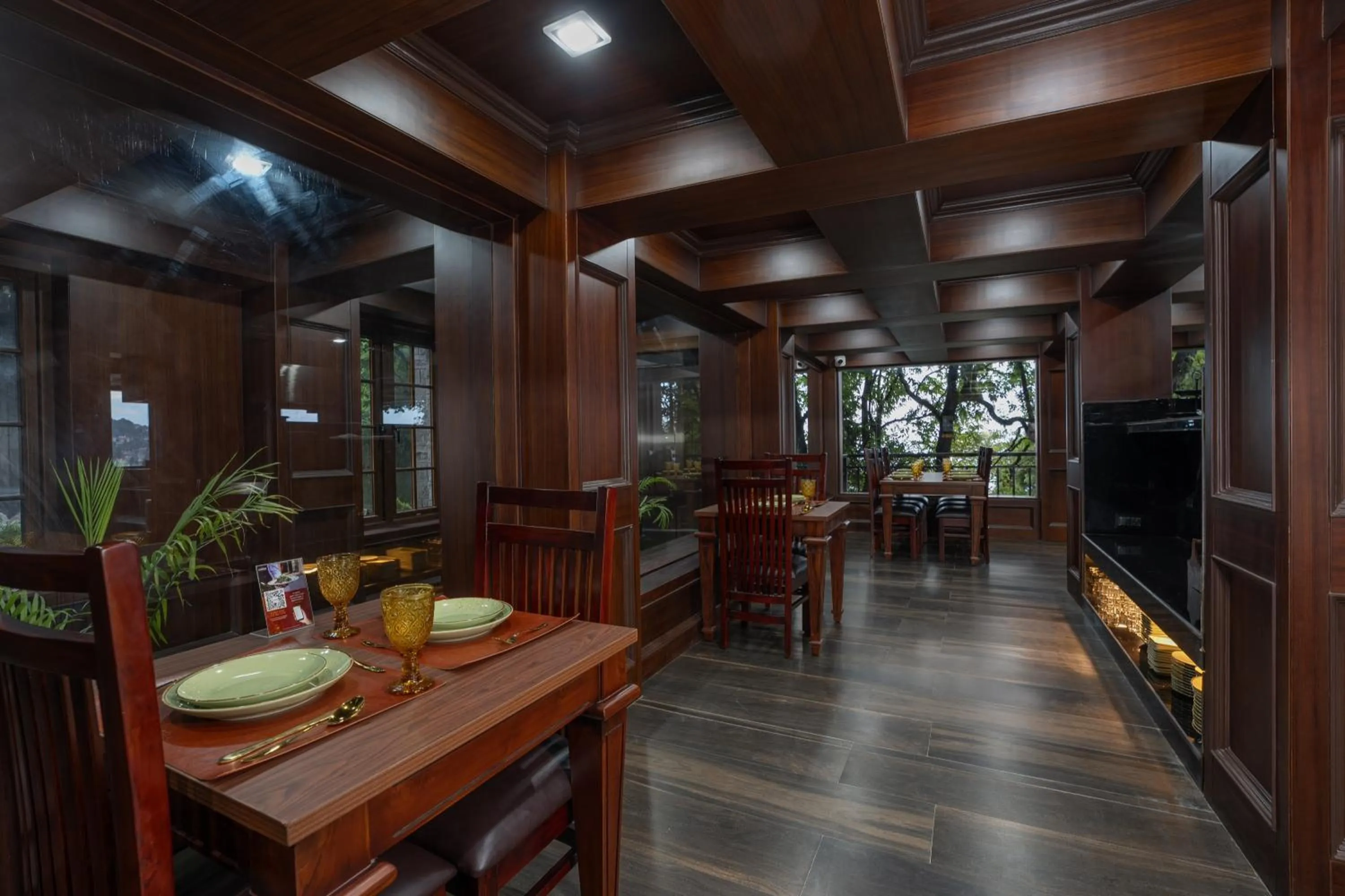 Restaurant/places to eat in The West Gate Posada By Summit