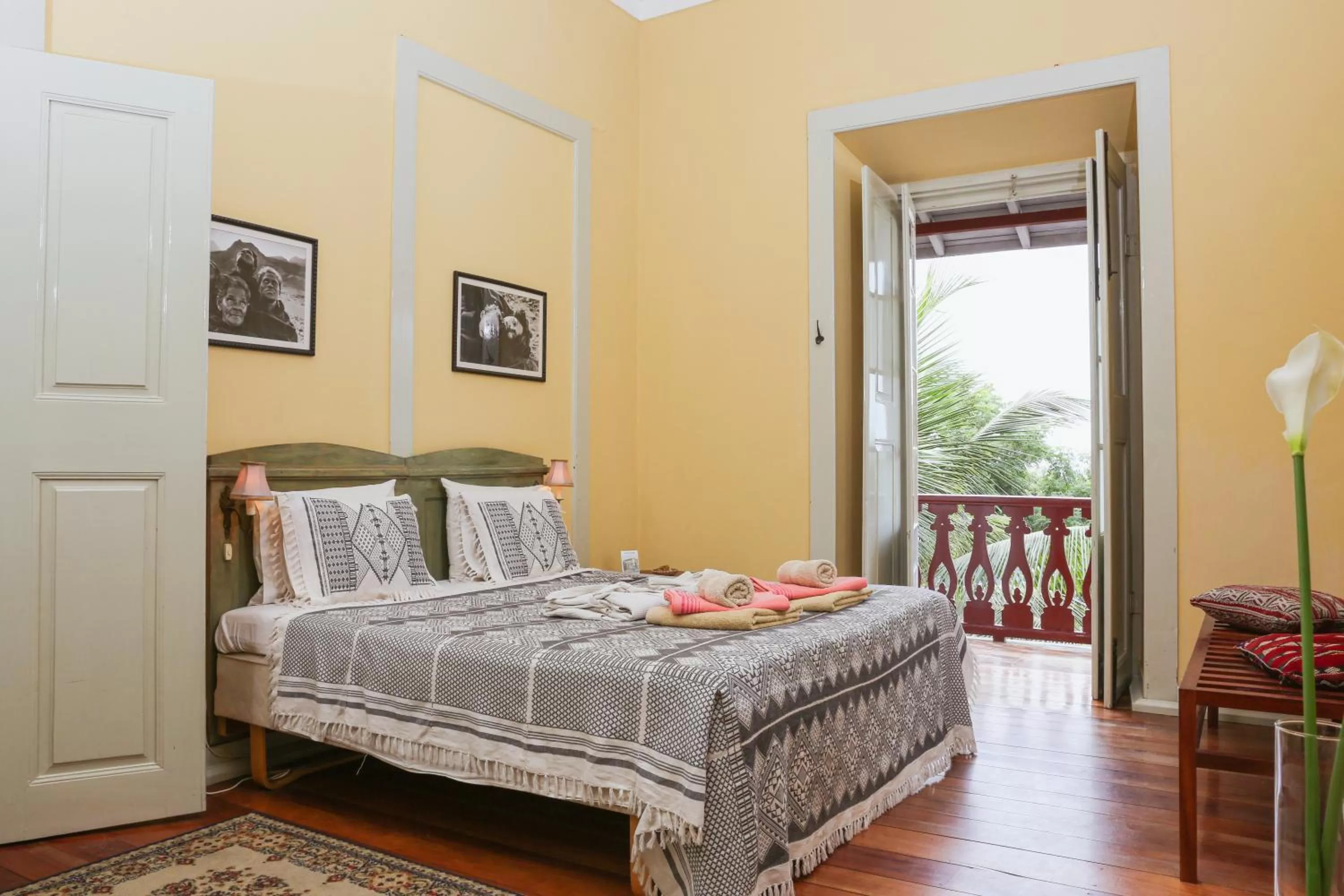 Photo of the whole room, Bed in The Colonial Guest House
