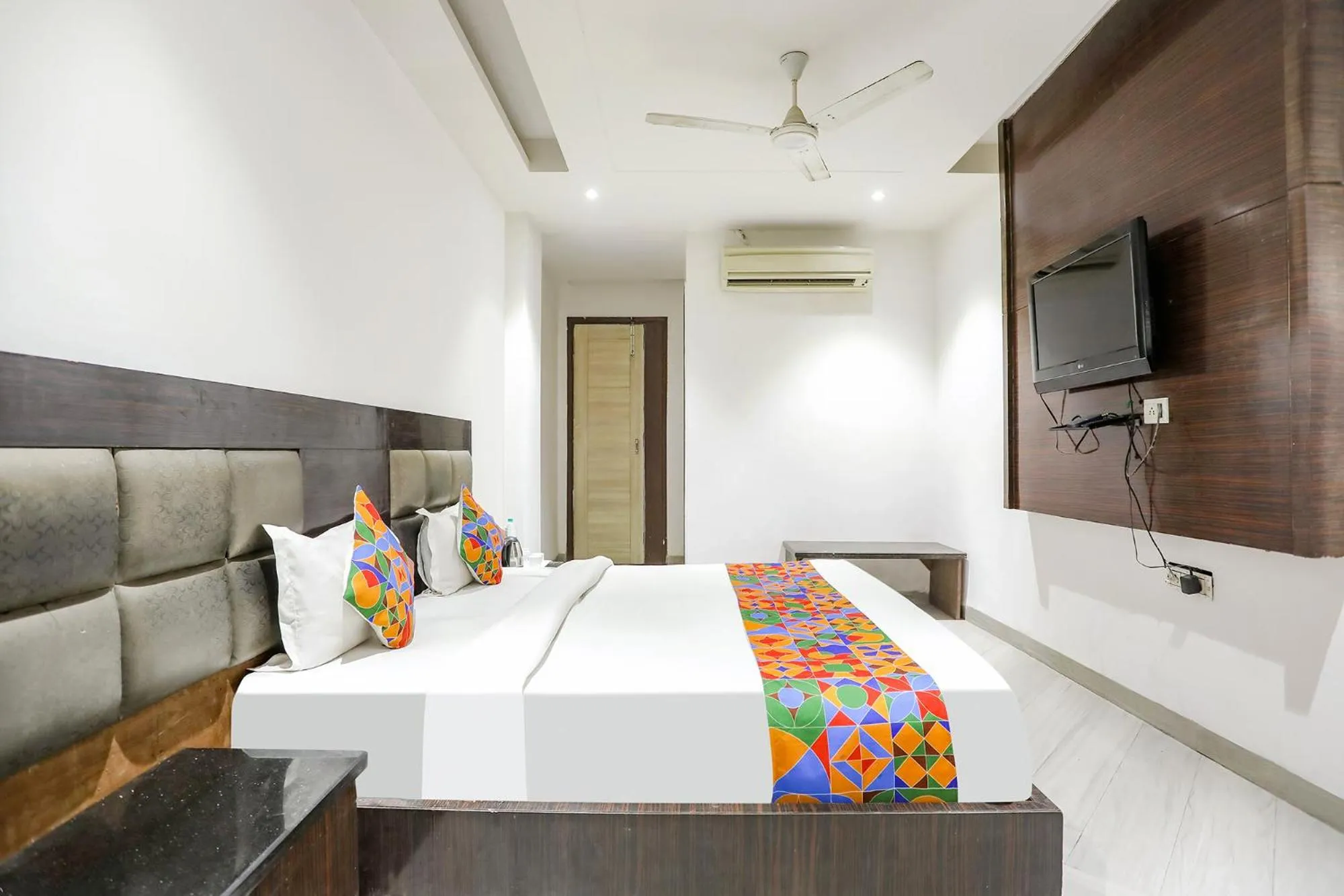 Bed in Via Lotus Palace