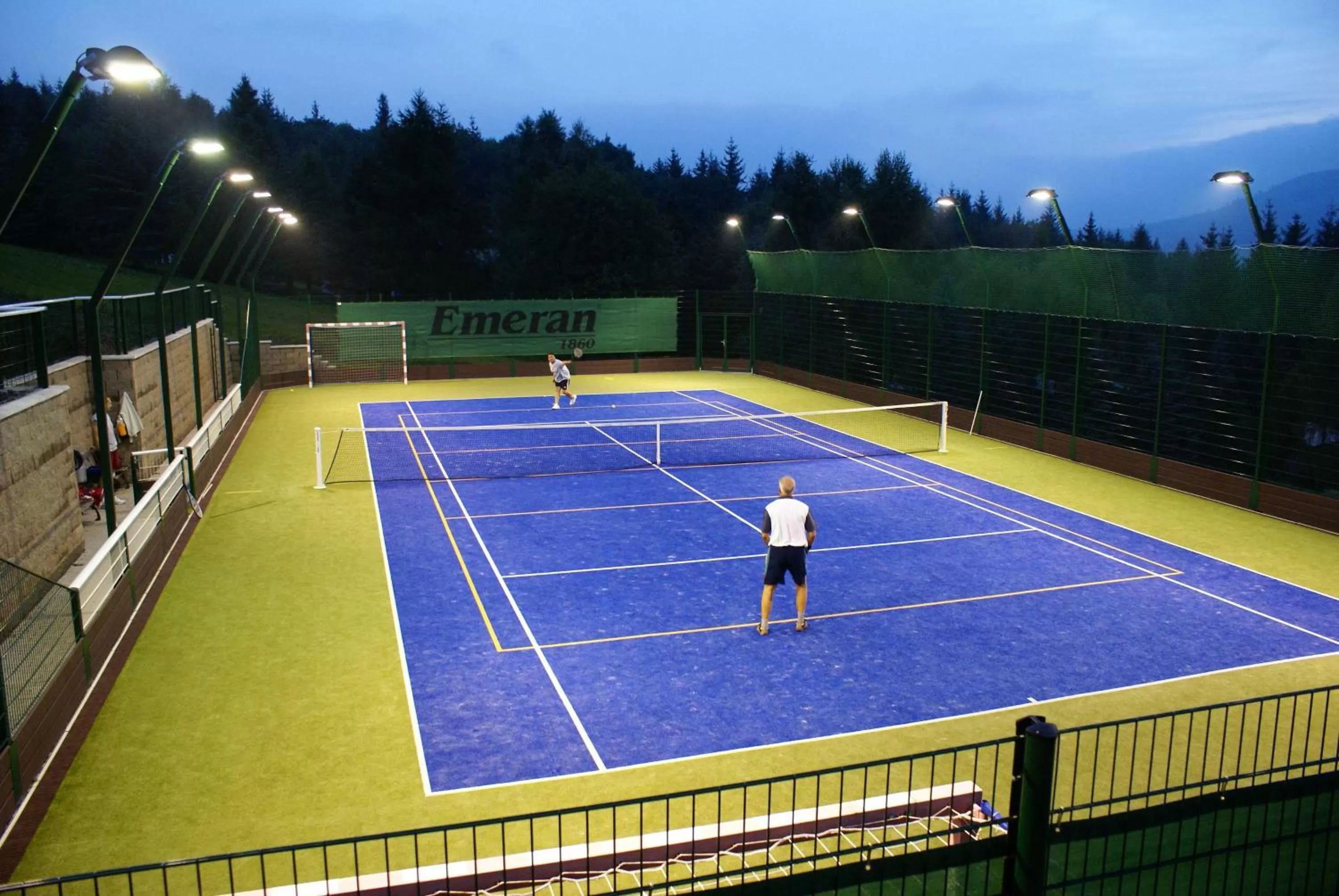 Tennis/Squash in Hotel Emeran