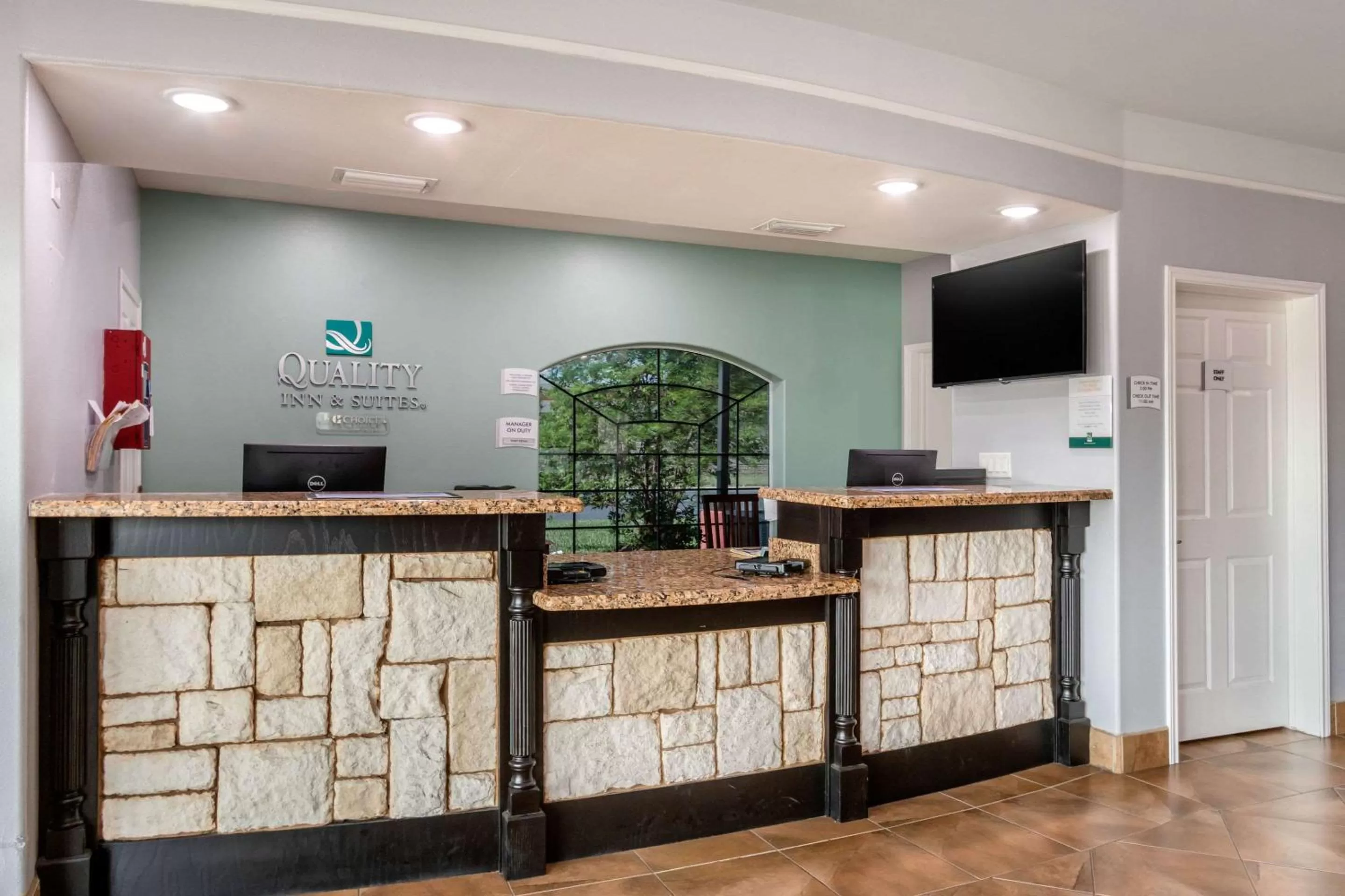 Lobby or reception in Quality Inn & Suites at The Outlets Mercedes-Weslaco