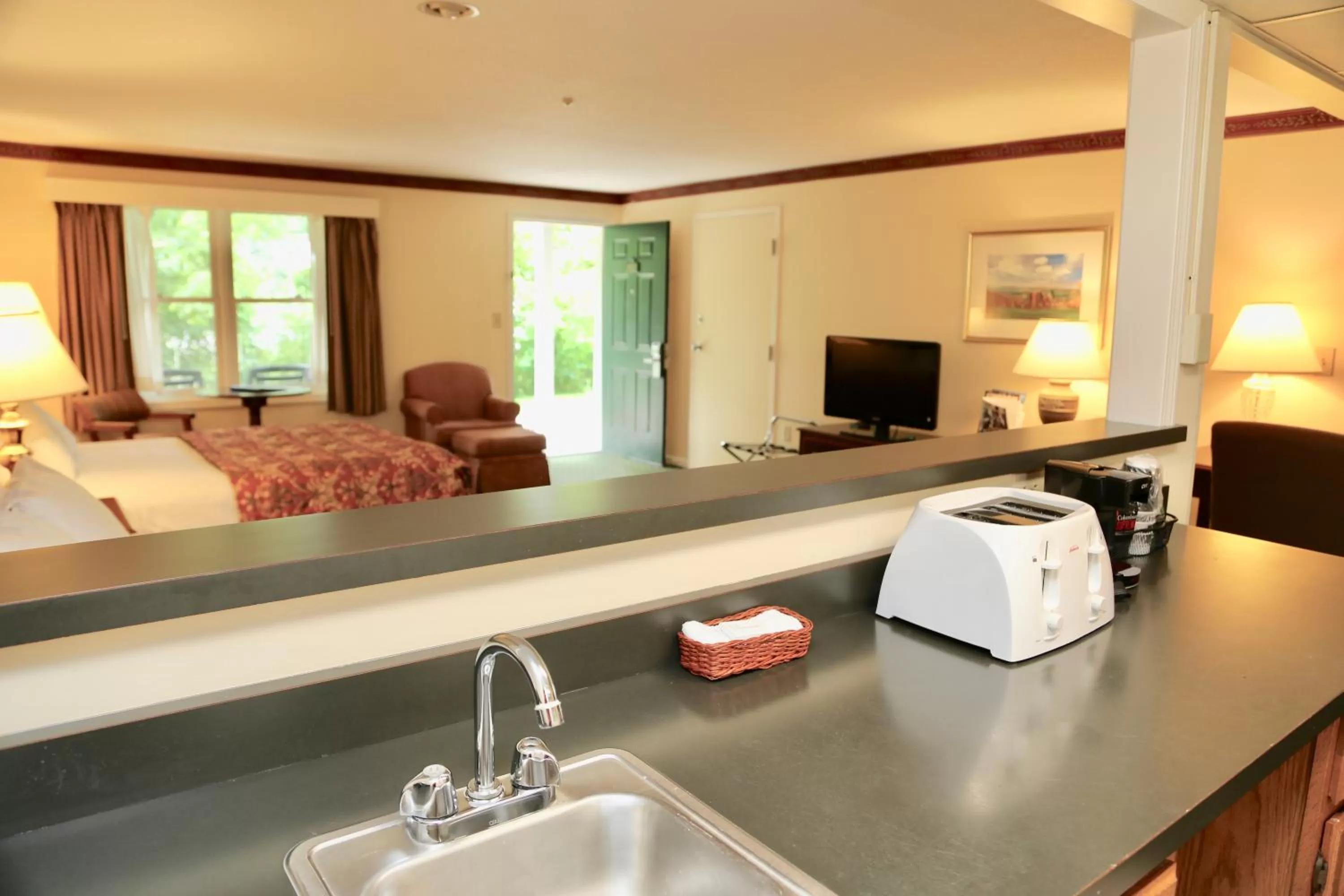 Bedroom in Fairbanks Inn