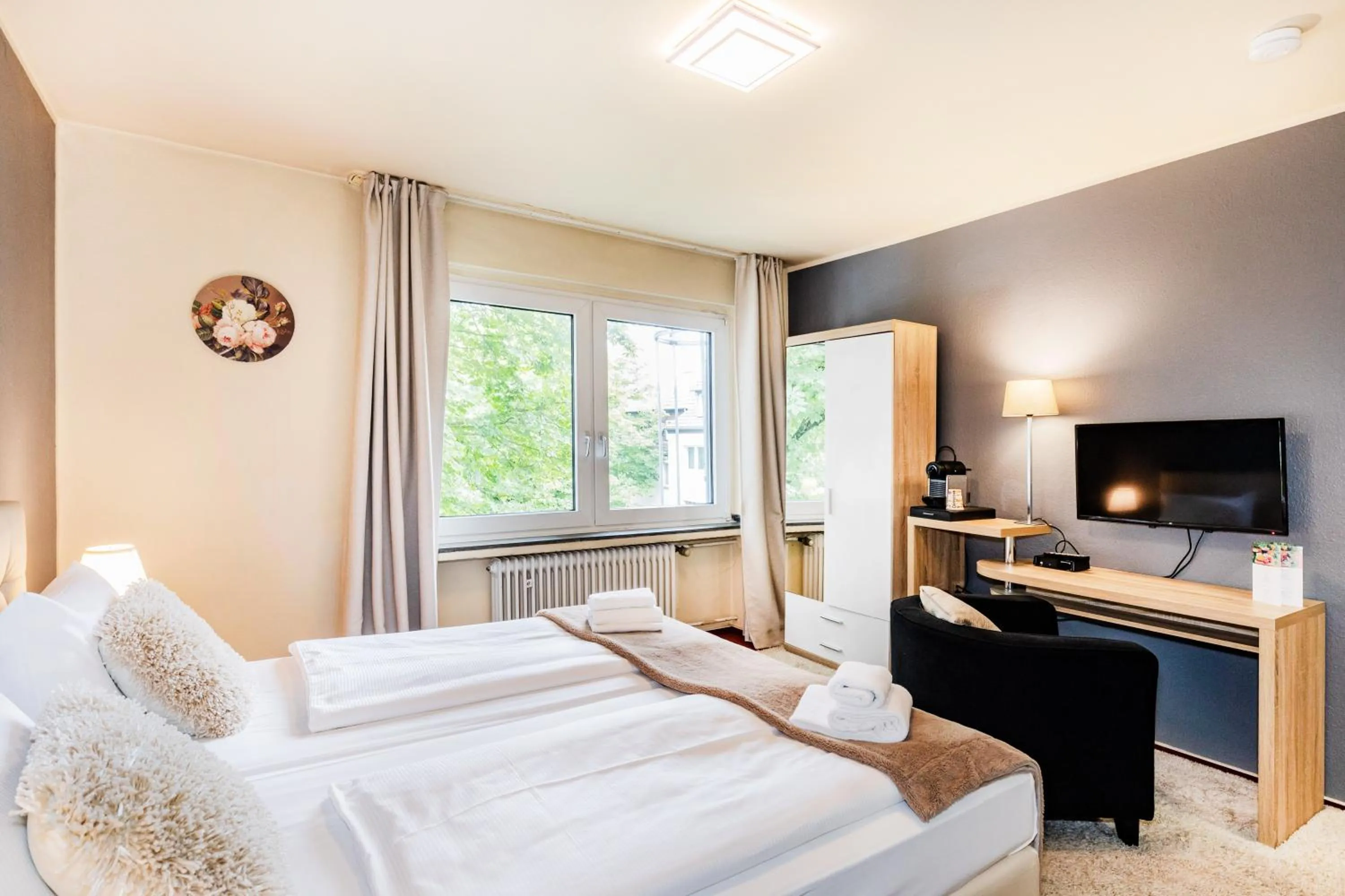 Photo of the whole room, Bed in Hotel Fürst Garden