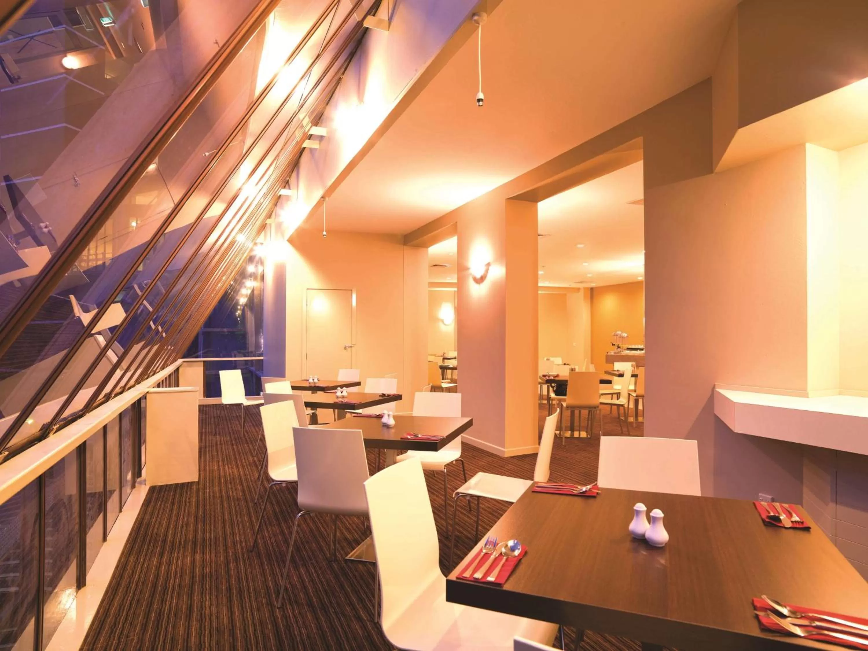 Restaurant/places to eat in Travelodge Hotel Wellington