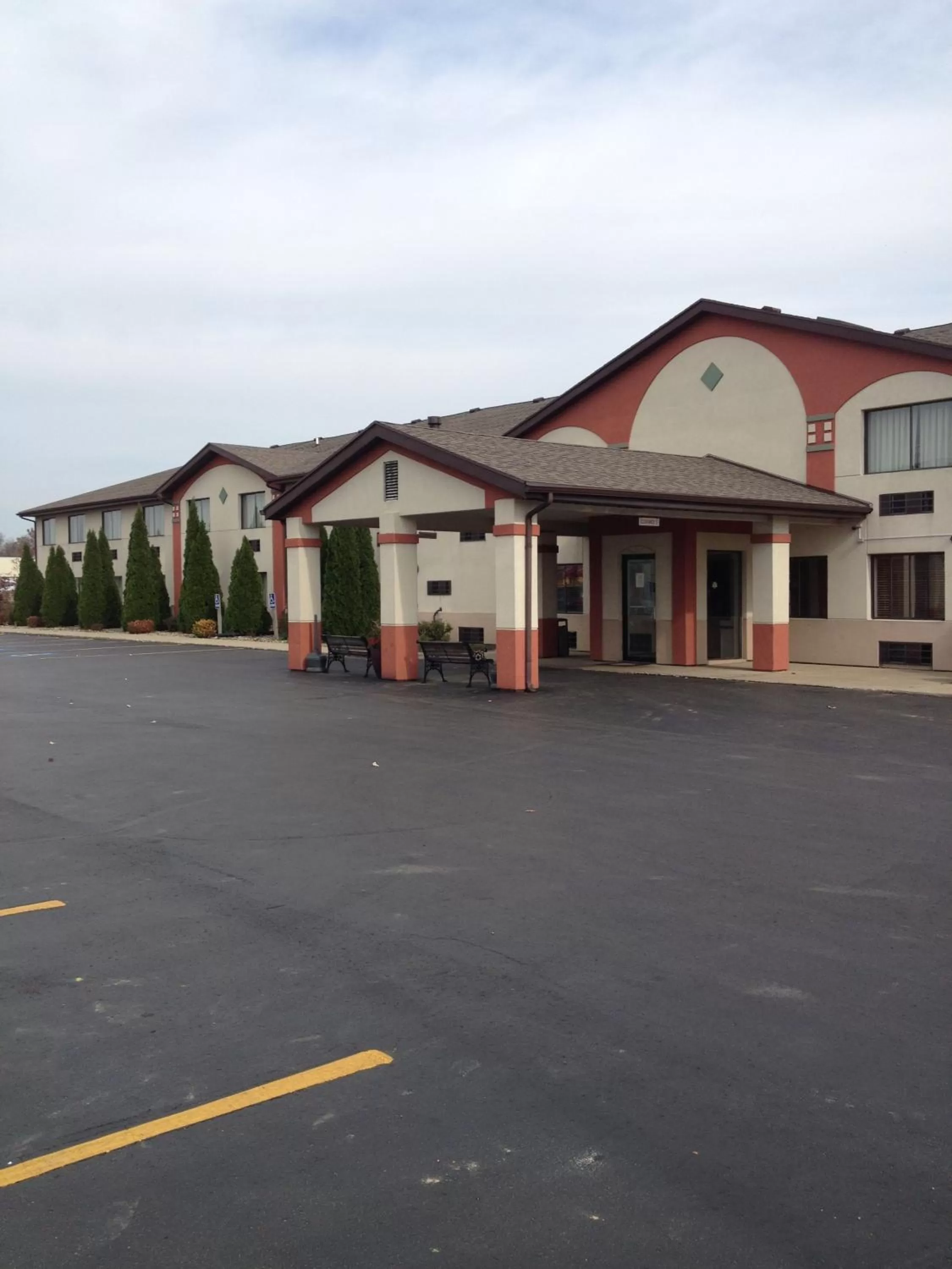 Facade/entrance in Super 8 by Wyndham Plymouth