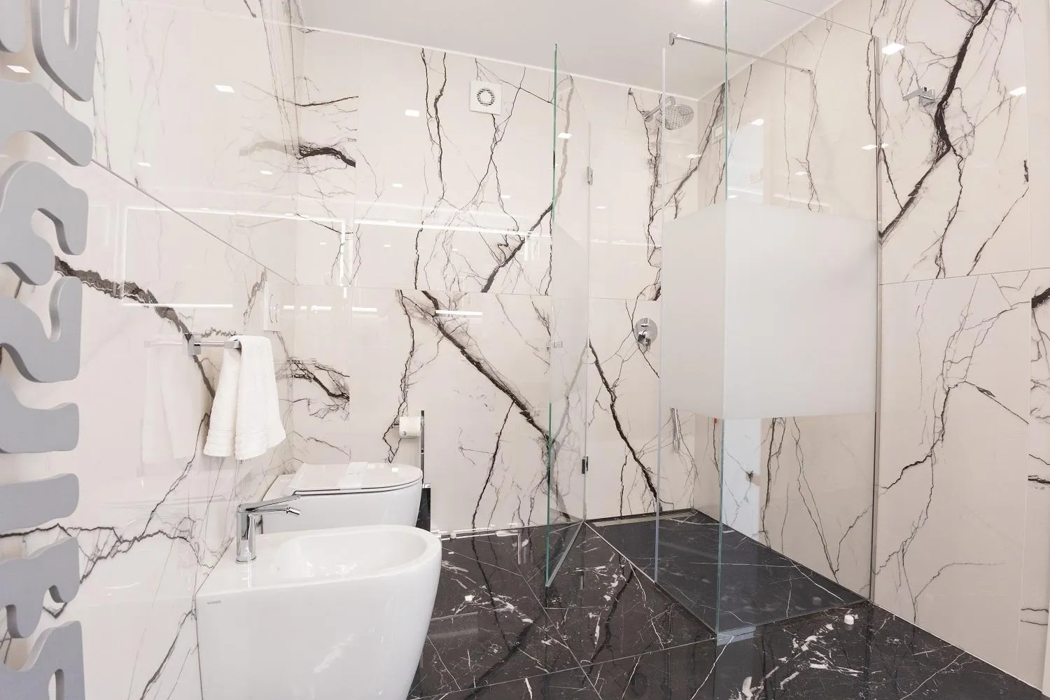 Toilet in Grand Hotel Costa Brada