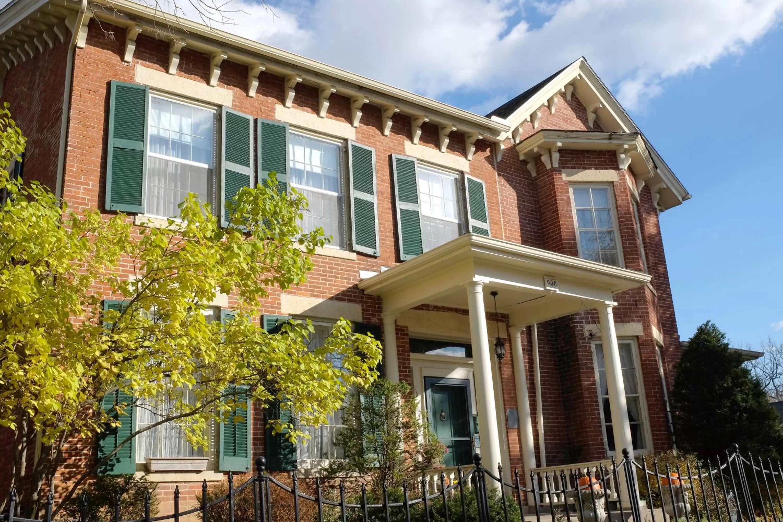 Property building in Aldrich Guest House