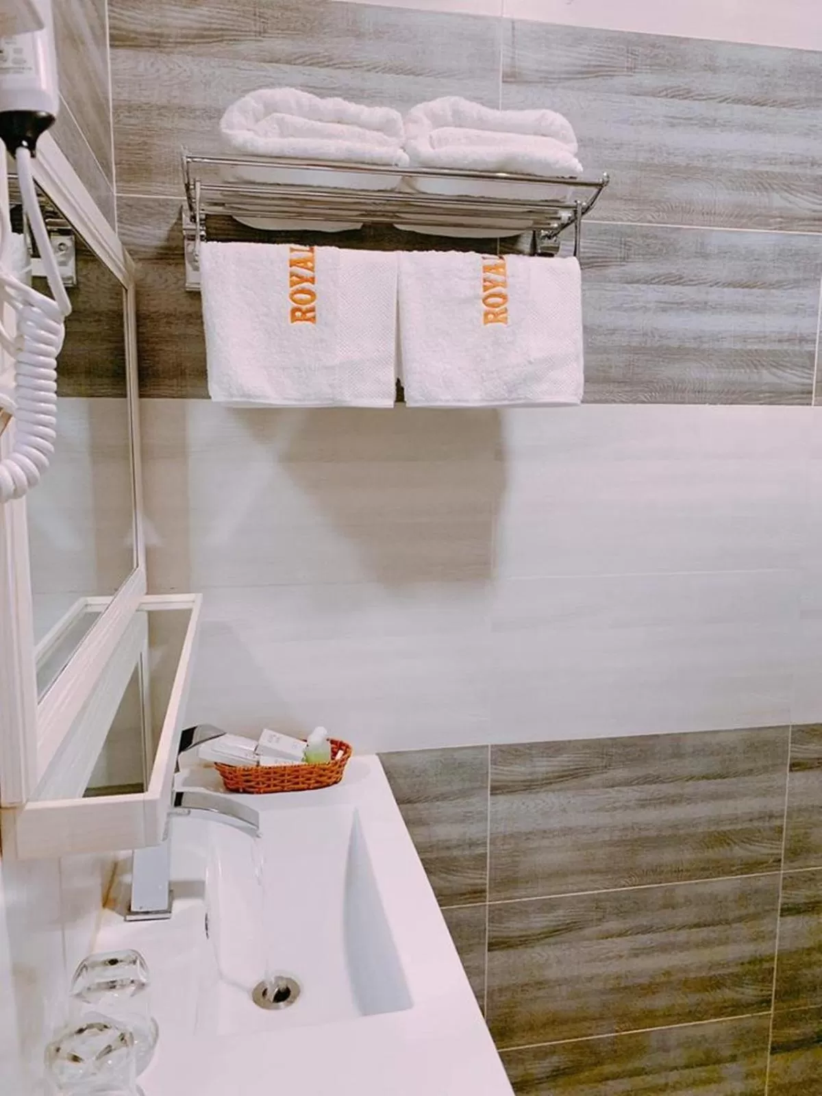 Bathroom in Royal Hotel