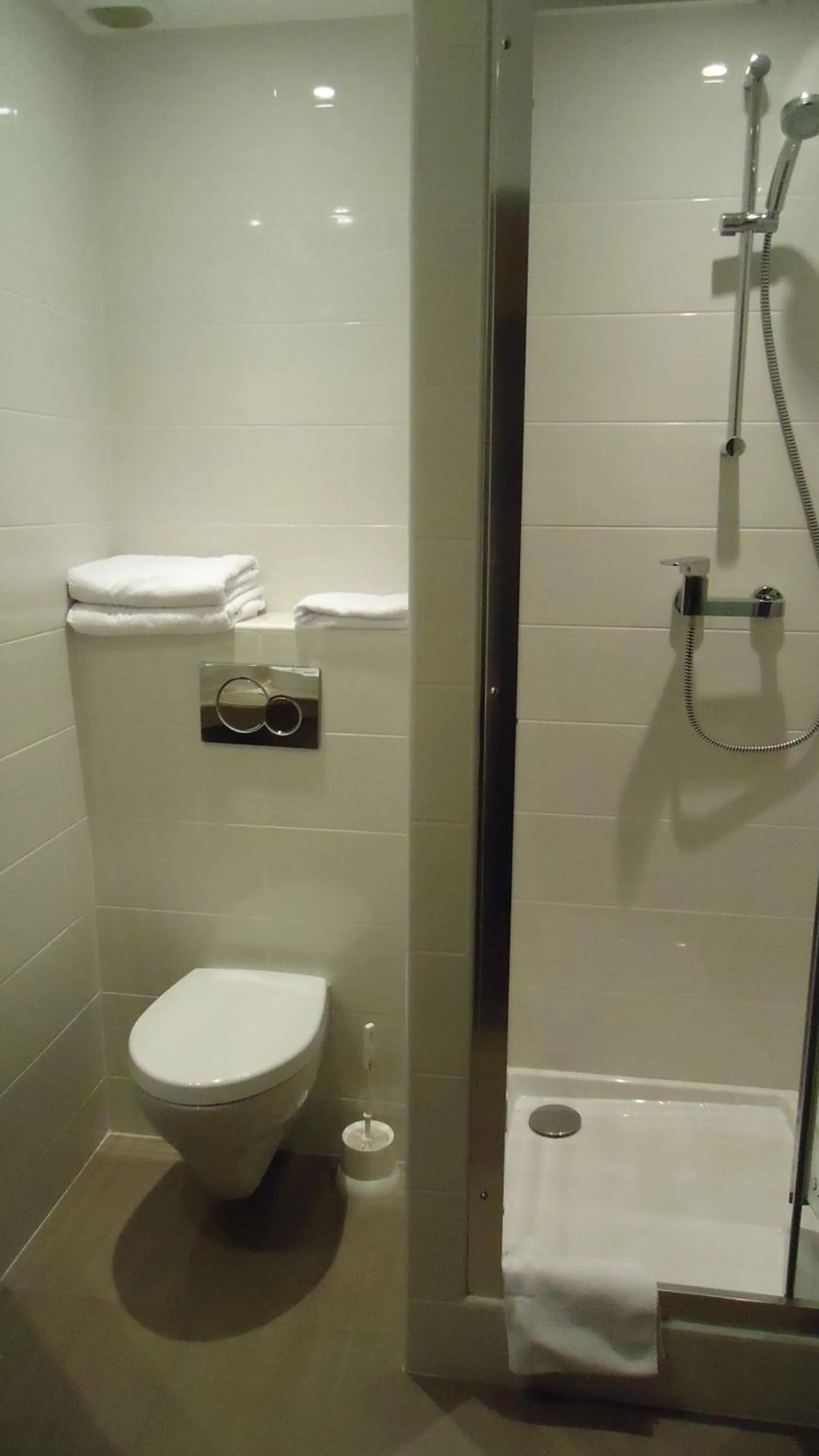 Bathroom in Hotel d'Amiens