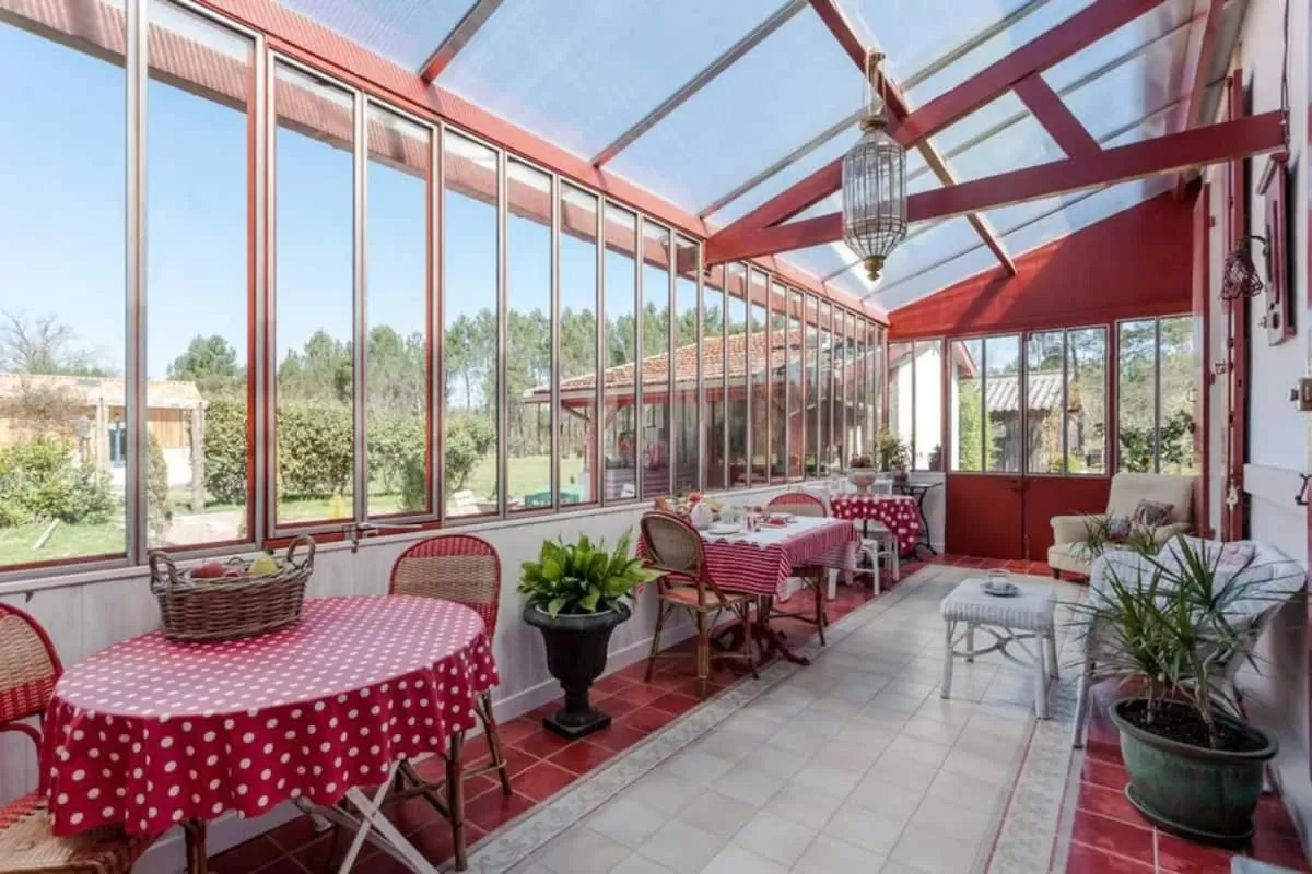 Restaurant/Places to Eat in Domaine de la grange