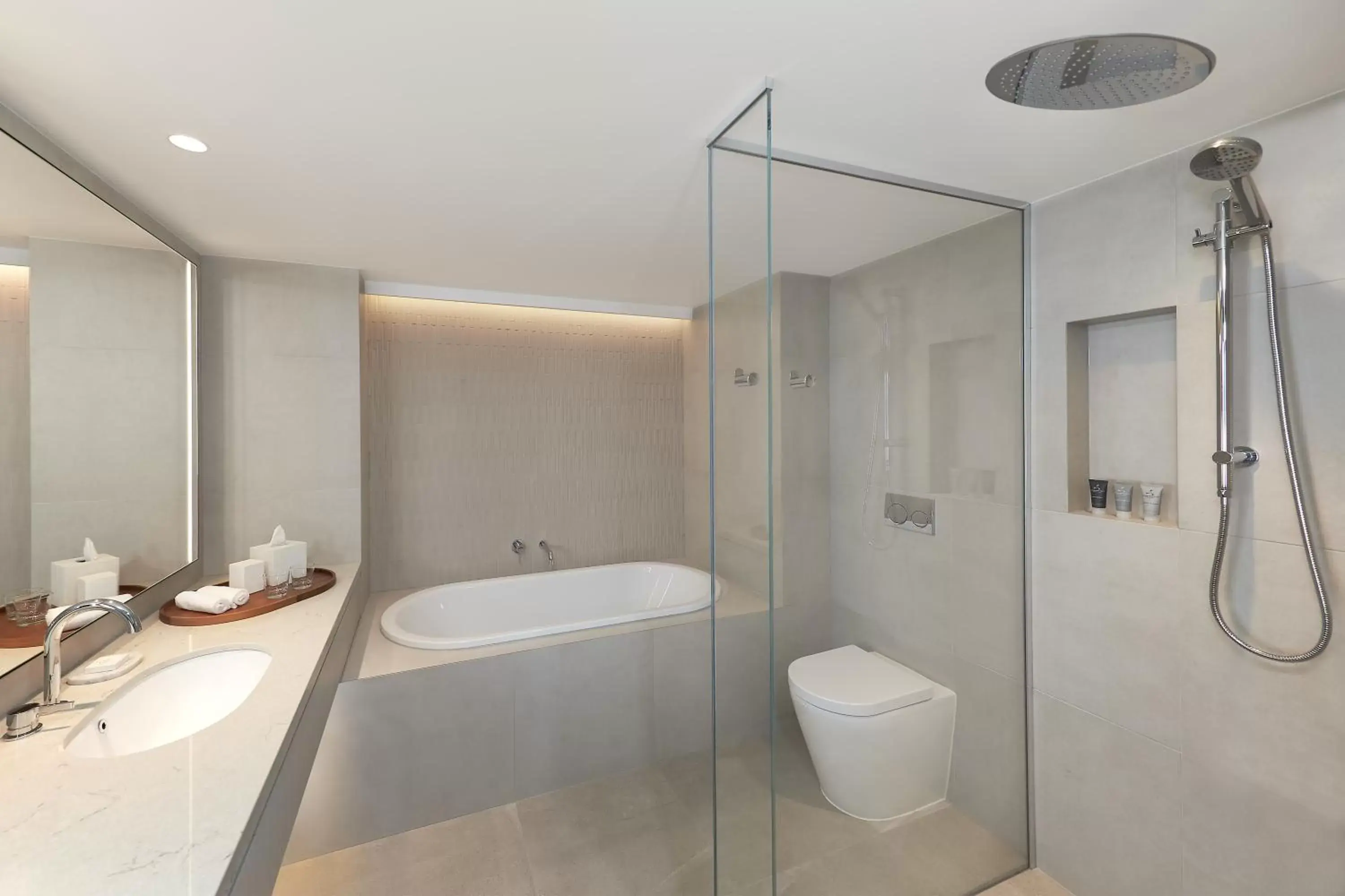 King Room with Ocean View and Balcony in JW Marriott Gold Coast Resort & Spa King Room with Ocean View and Balcony in JW Marriott Gold Coast Resort & Spa