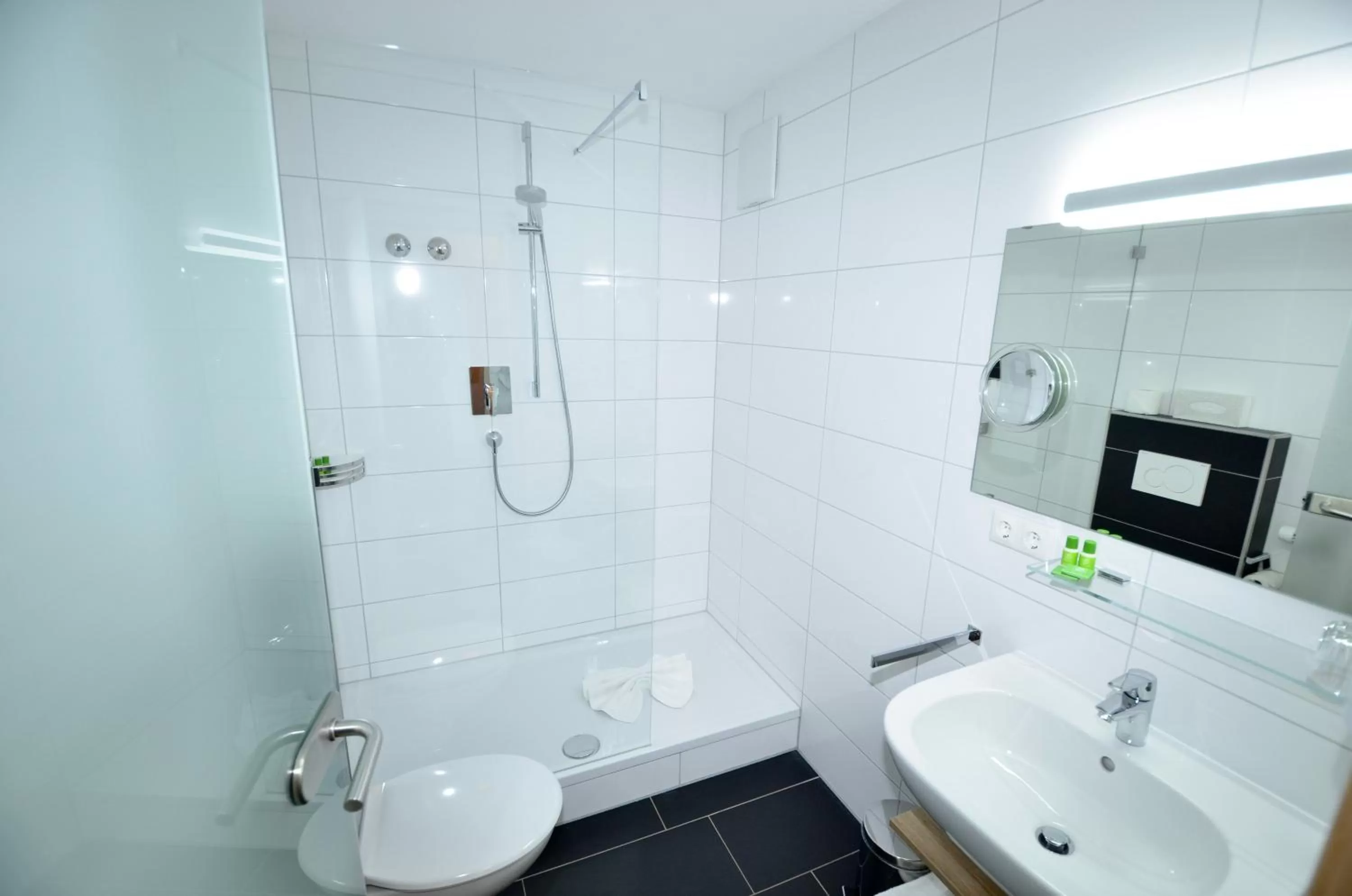 Staff, Bathroom in Naturhotel Café Waldesruhe